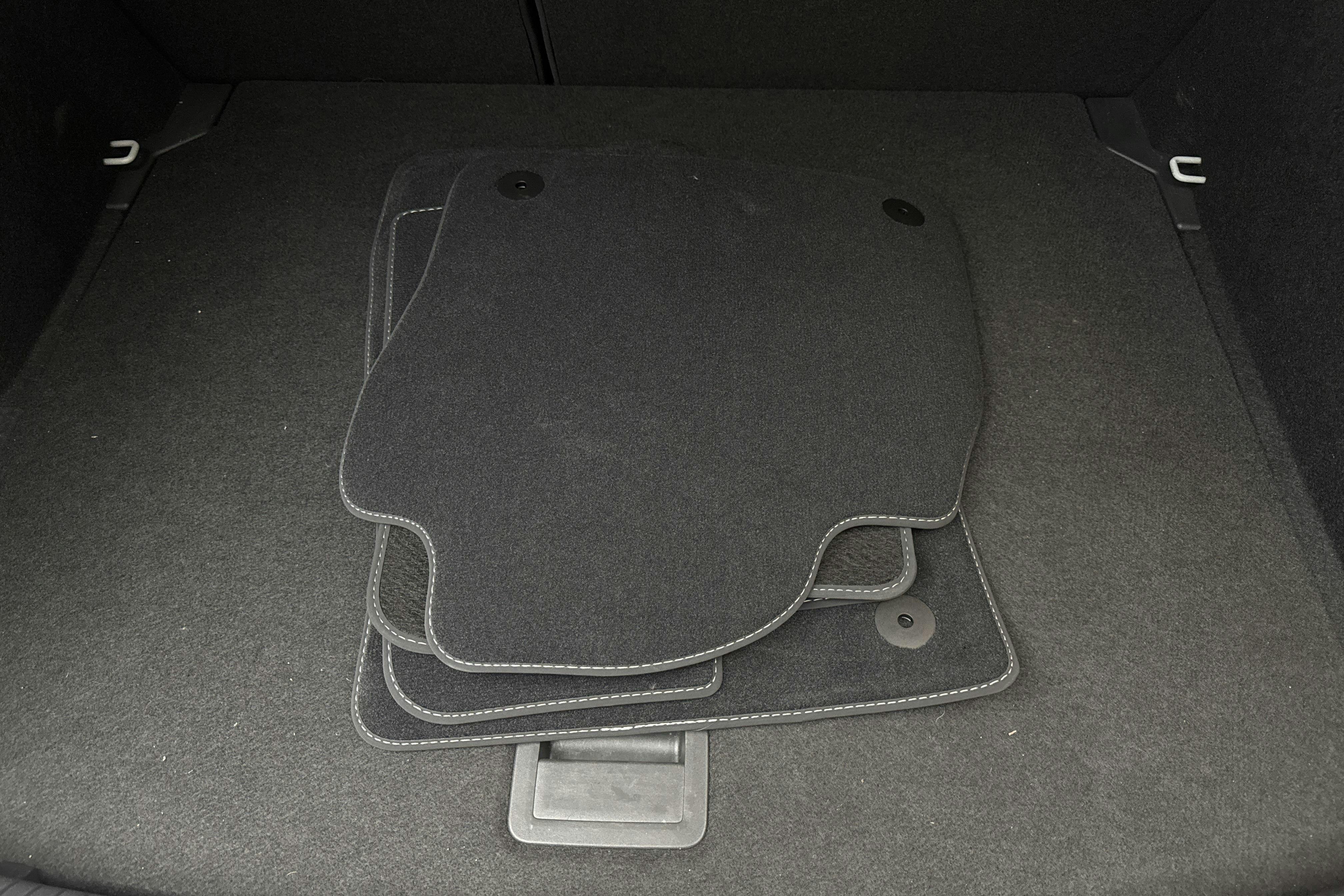 Präsentationsfoto 19 von 19: VW Taigo 1.5 TSI (150hk) - 146 850 Kilometer - Verkaufsautomat - Weiß - 2022