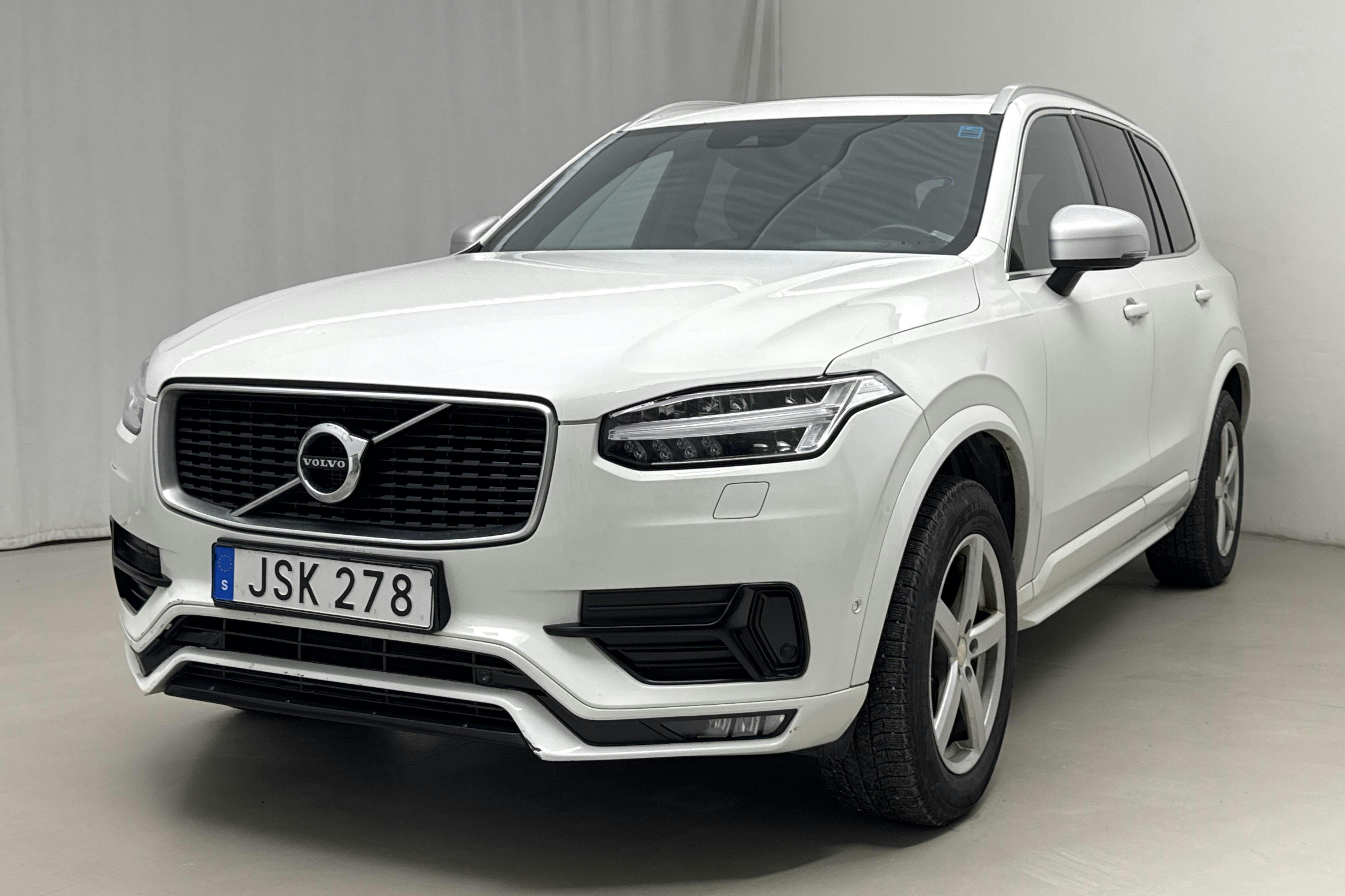Presentation photo 1 of 24: Volvo XC90 D5 AWD (225hk) - 272 130 km - Automatic - white - 2016