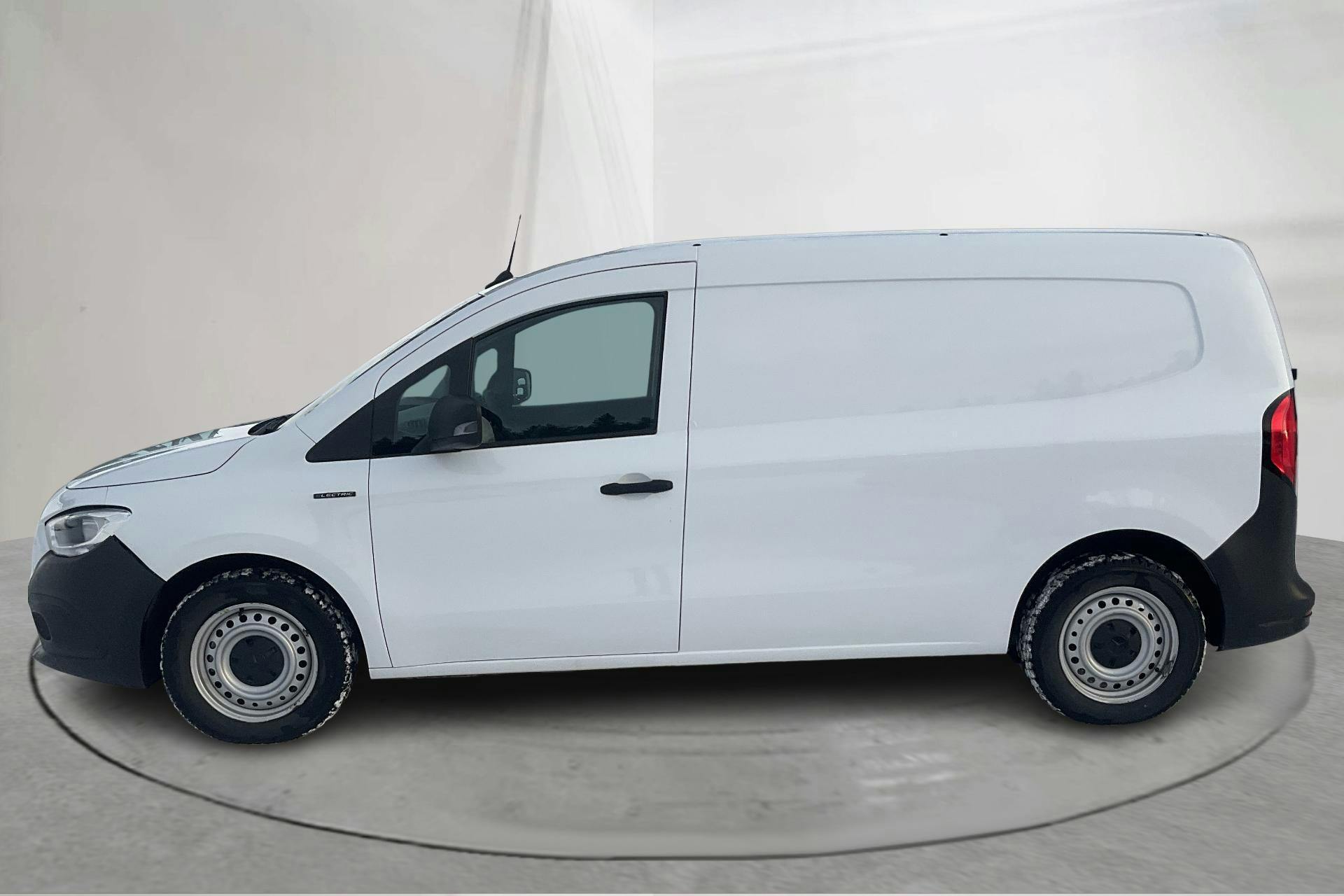 Presentationsfoto 2 av 13: Mercedes eCitan Skåp 45kWh (122hk) - 1 033 mil - Automat - vit - 2024