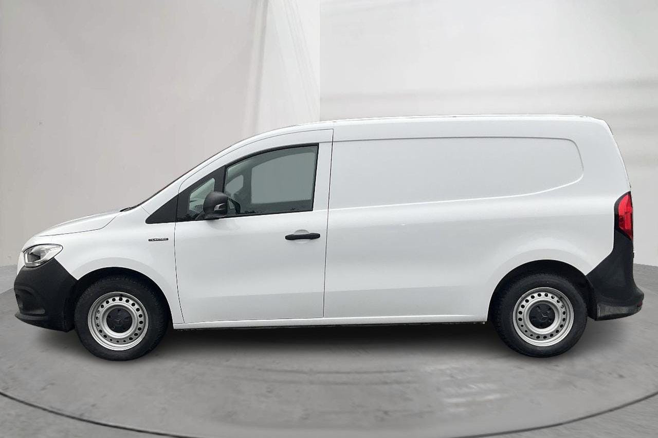 Præsentationsfoto 2 af 13: Mercedes eCitan Skåp 45kWh (122hk) - 3 650 kilometer - Salgsautomat - Hvid - 2024