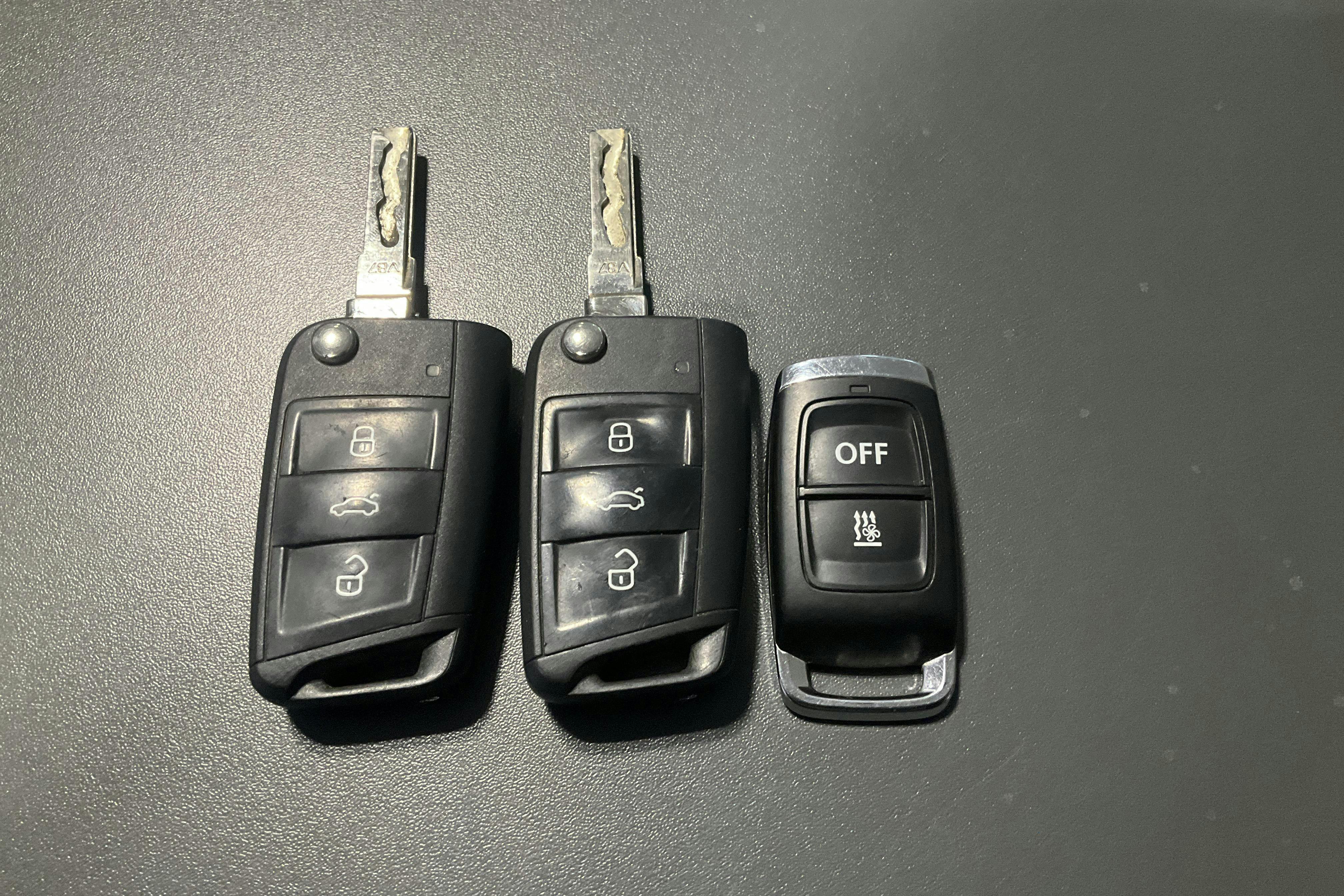 Presentation photo 16 of 16: Skoda Octavia III 2.0 TDI CR Combi 4x4 (150hk) - 198 050 km - Manual - white - 2018