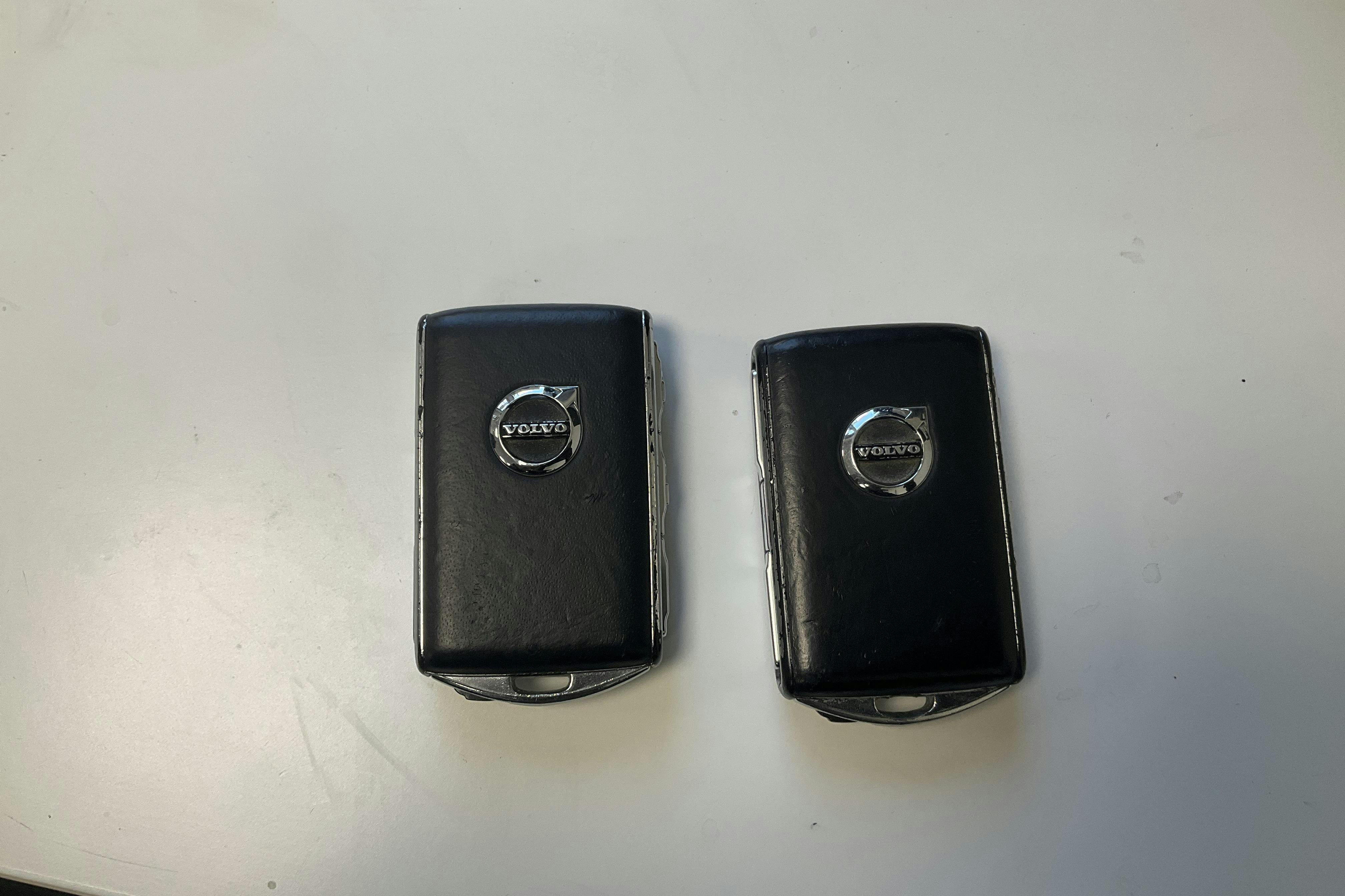 Presentationsfoto 20 av 20: Volvo V90 D5 Cross Country AWD (235hk) - 11 623 mil - Automat - vit - 2020