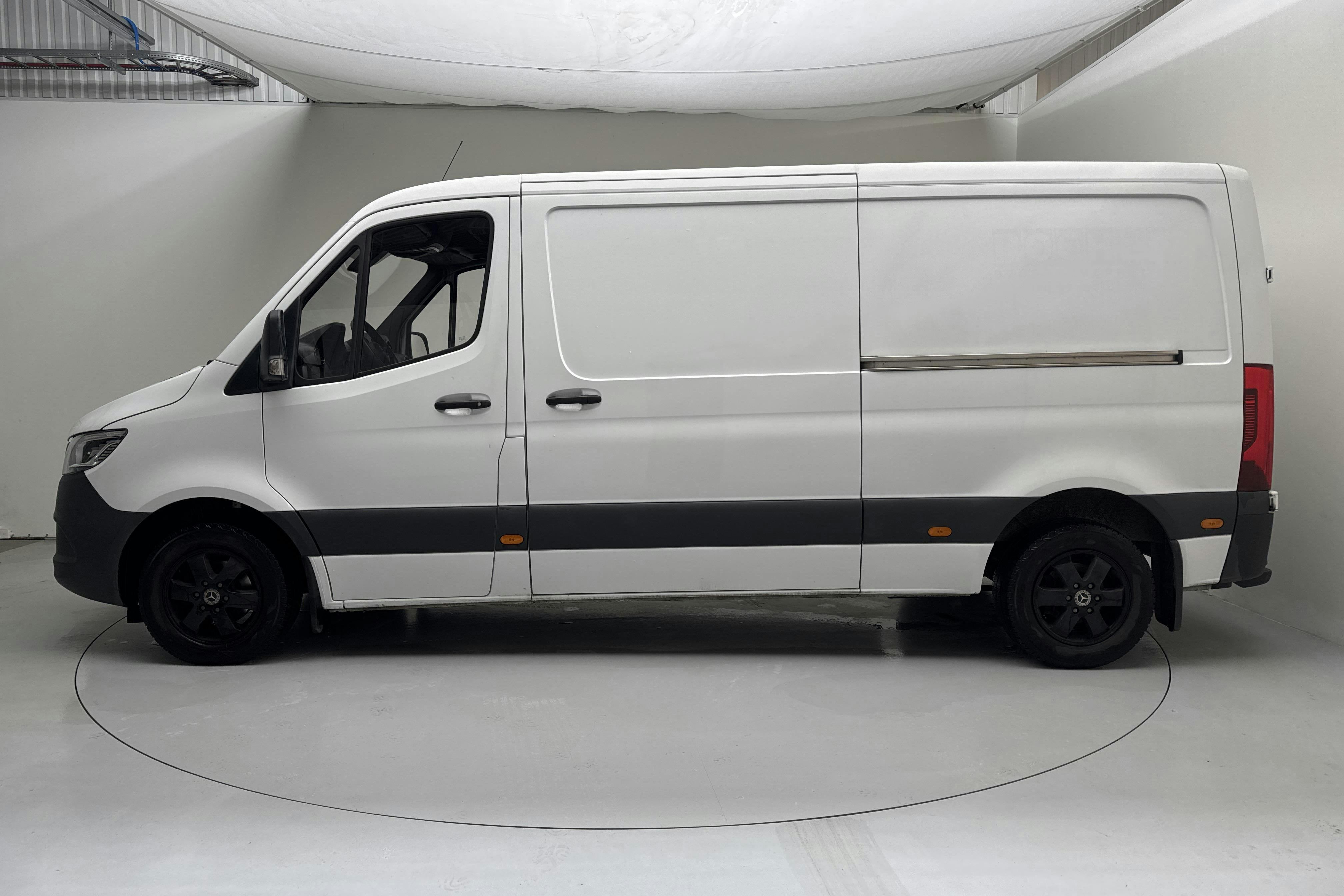 Presentation photo 2 of 14: Mercedes Sprinter 211 CDI Skåp FWD (114hk) - 88 700 km - Automatic - white - 2023