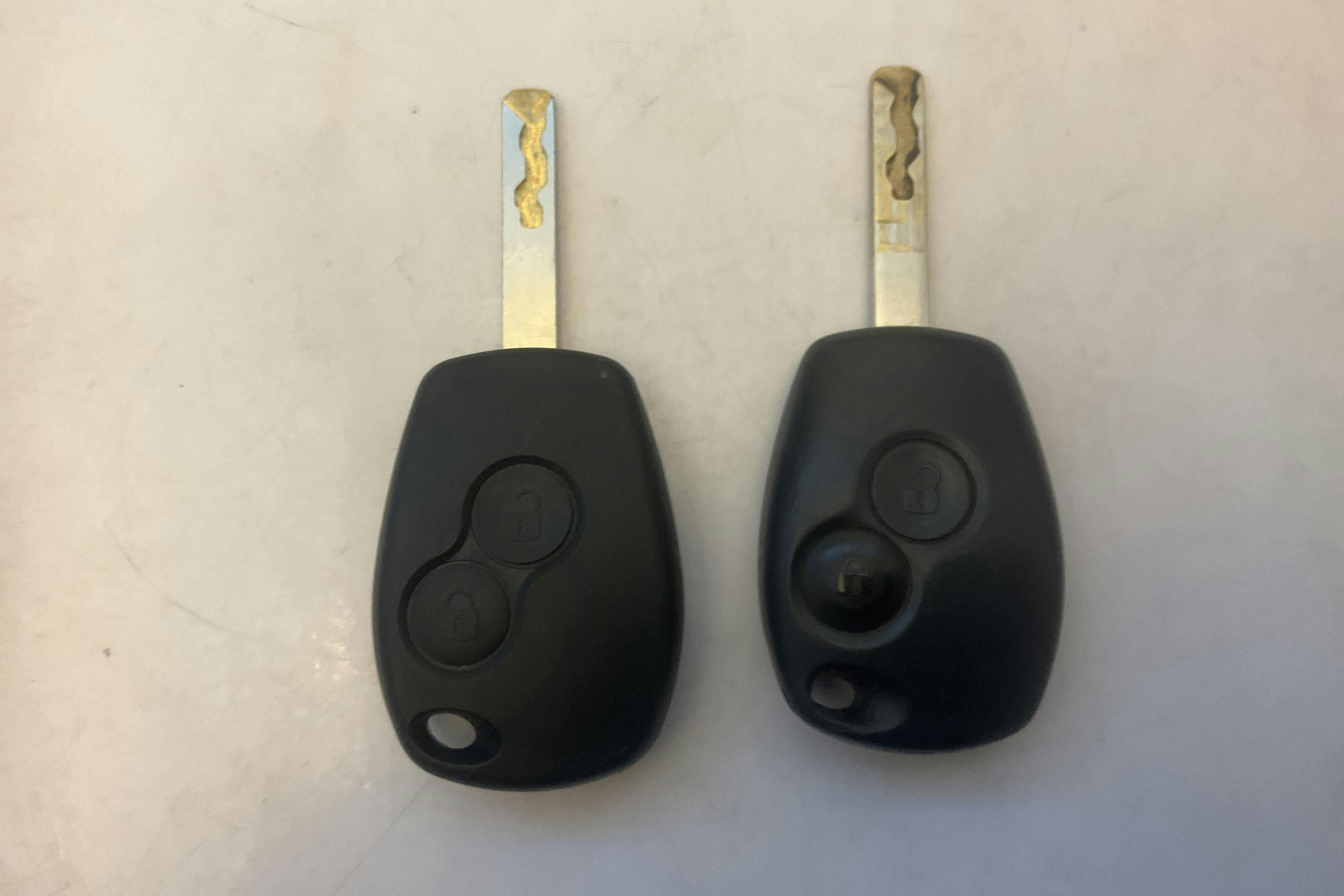 Präsentationsfoto 14 von 14: Renault Master 2.3 dCi FAP 2WD (146hk) - 206 230 Kilometer - Handbuch - Weiß - 2012