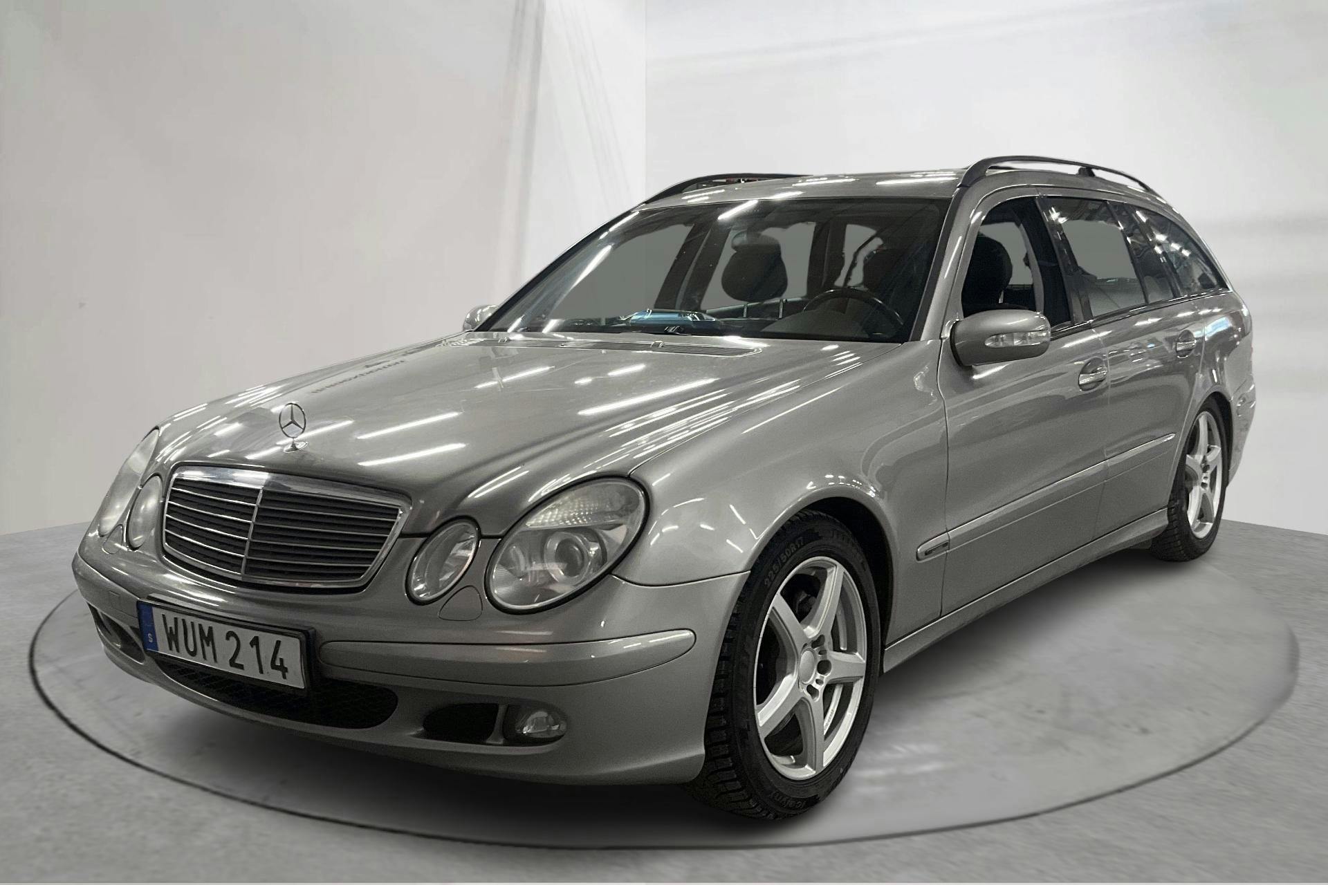 Presentationsfoto 1 av 12: Mercedes E 200 Kompressor Kombi W211 (163hk) - 15 189 mil - Automat - silver - 2005