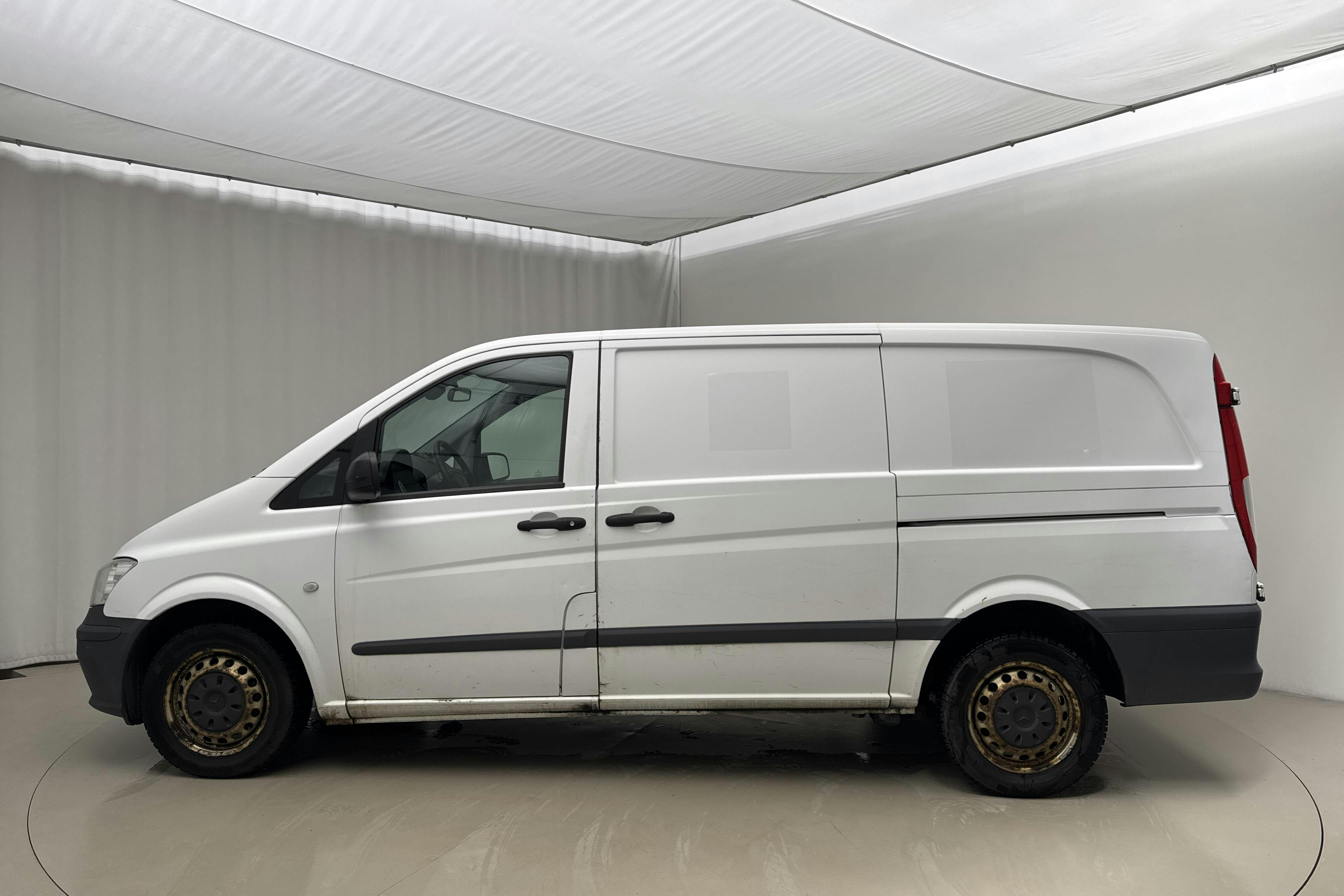 Presentationsfoto 2 av 13: Mercedes Vito 116 CDI W639 (163hk) - 36 362 mil - Automat - vit - 2014
