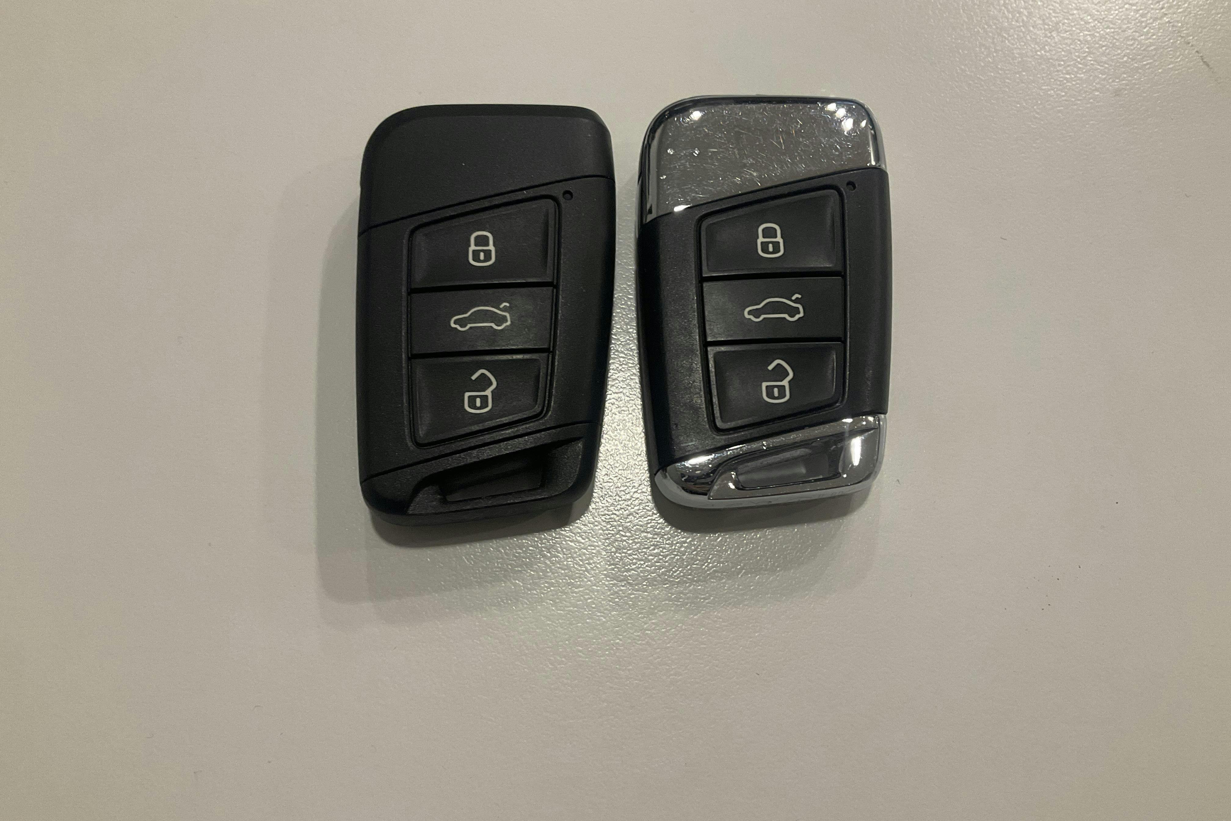 Presentation photo 25 of 25: VW Arteon Shooting Brake eHybrid 1.4 TSI (218hk) - 30 650 km - Automatic - Dark Blue - 2023