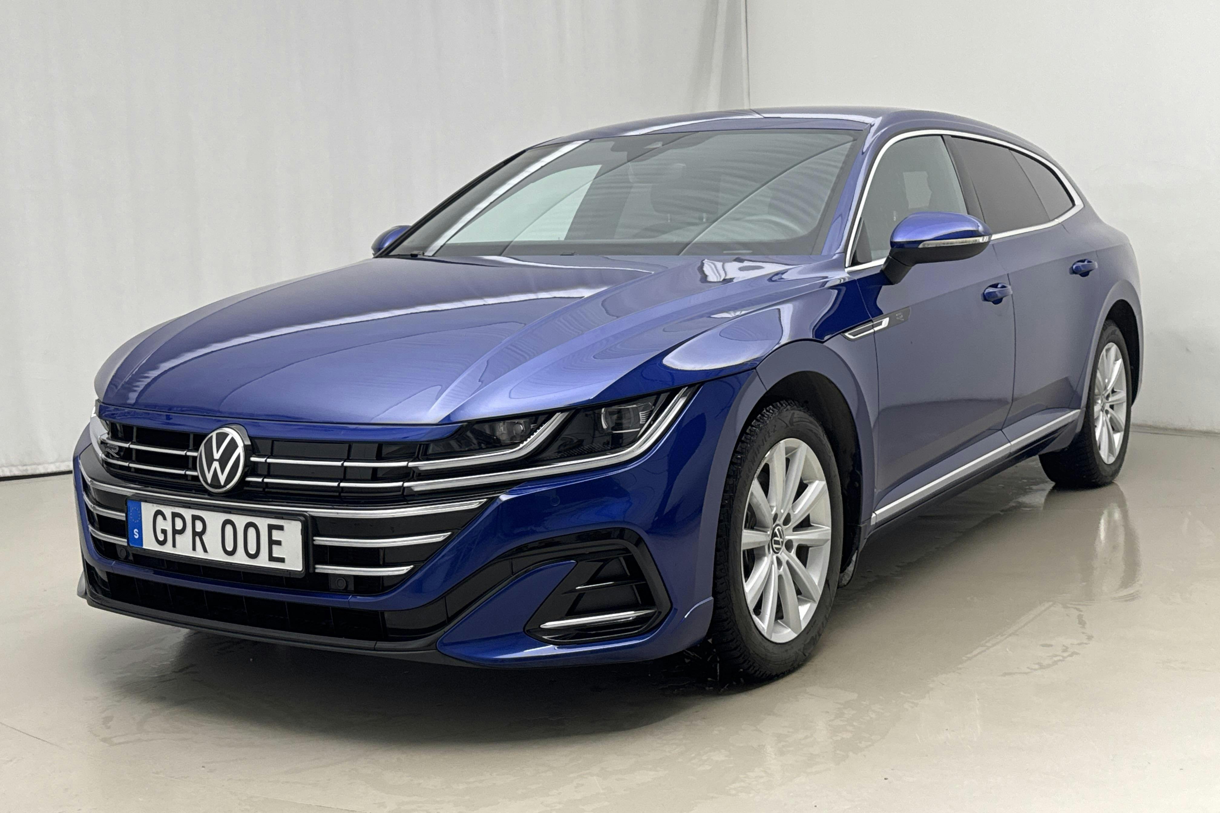 Presentation photo 1 of 25: VW Arteon Shooting Brake eHybrid 1.4 TSI (218hk) - 30 650 km - Automatic - Dark Blue - 2023