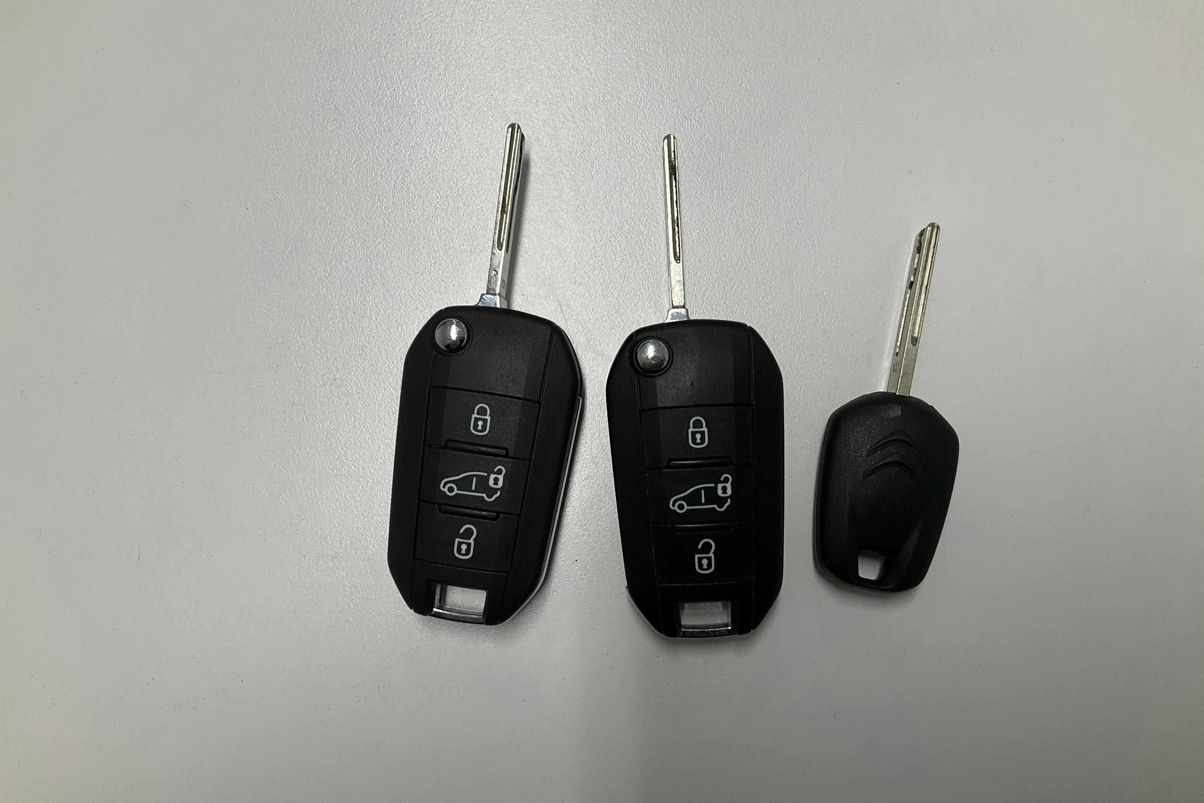 Präsentationsfoto 11 von 11: Citroën Berlingo 1.5 BlueHDi Skåp (130hk) - 99 440 Kilometer - Verkaufsautomat - Weiß - 2021