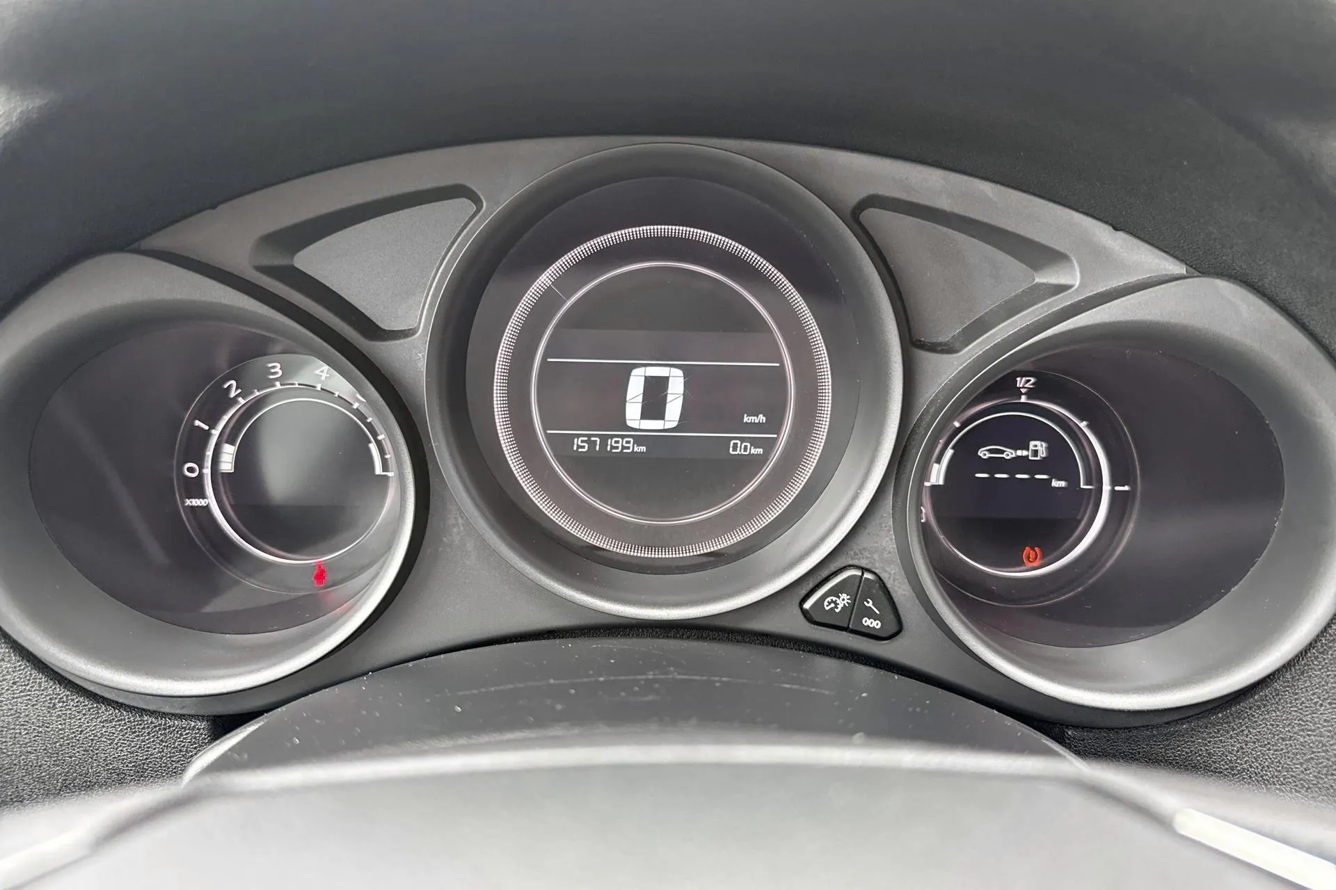 Presentation photo 11 of 11: Citroën C4 Puretech (130hk) - 157 190 km - Manual - white - 2016