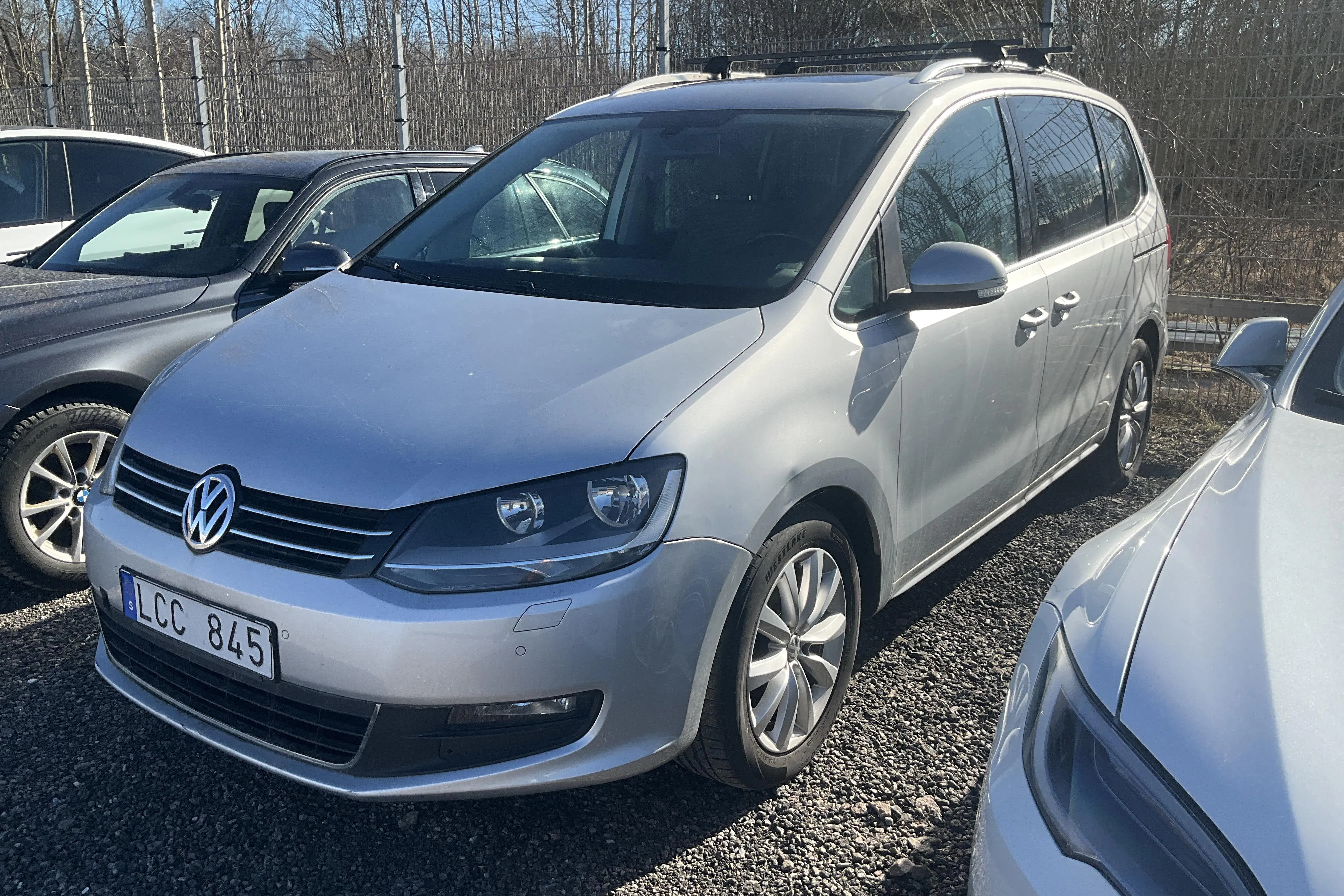 Presentation photo 1 of 17: VW Sharan 2.0 TDI BlueMotion Technology (140hk) - 269 900 km - Automatic - silver - 2011