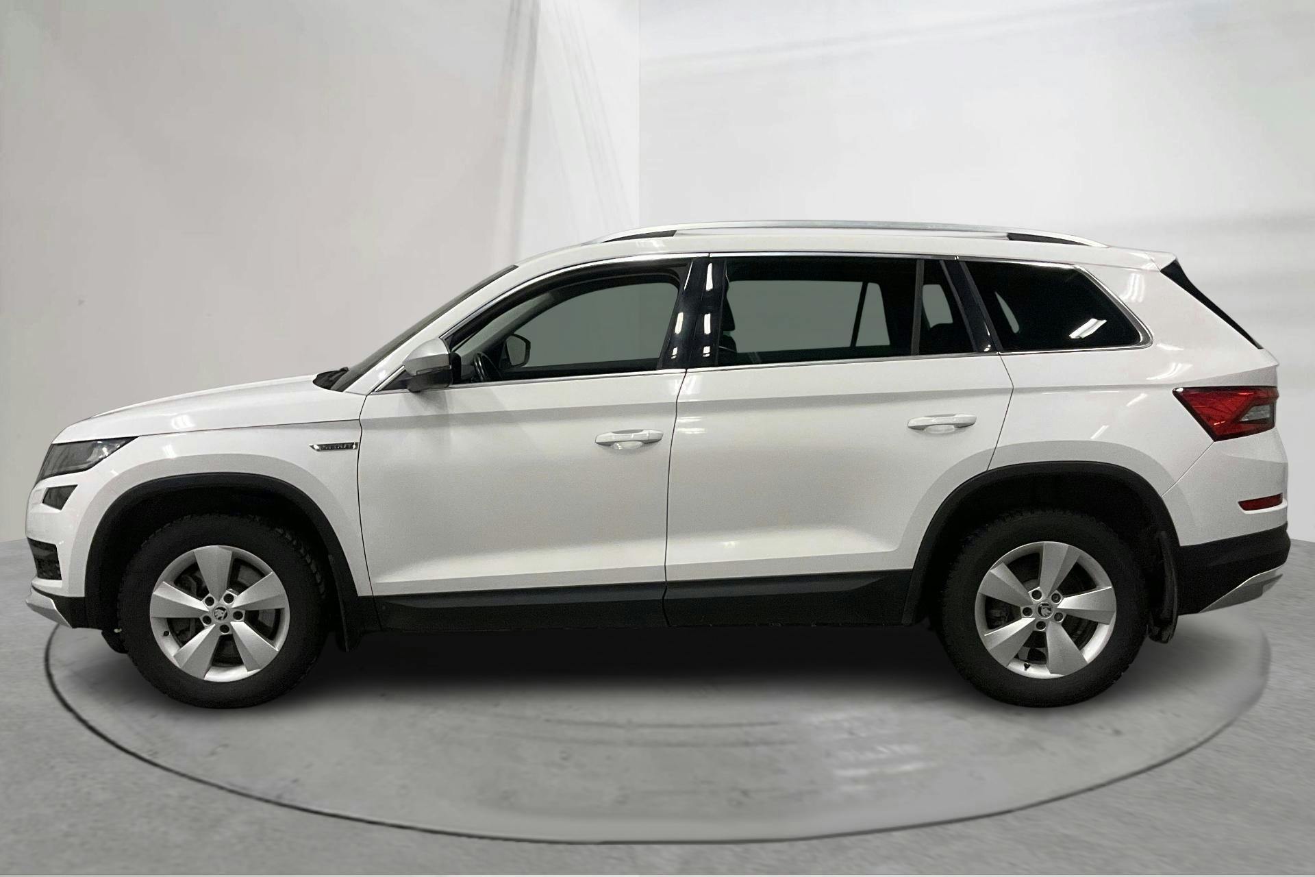 Presentationsfoto 2 av 16: Skoda Kodiaq 2.0 TDI 4X4 (190hk) - 24 972 mil - Automat - vit - 2019