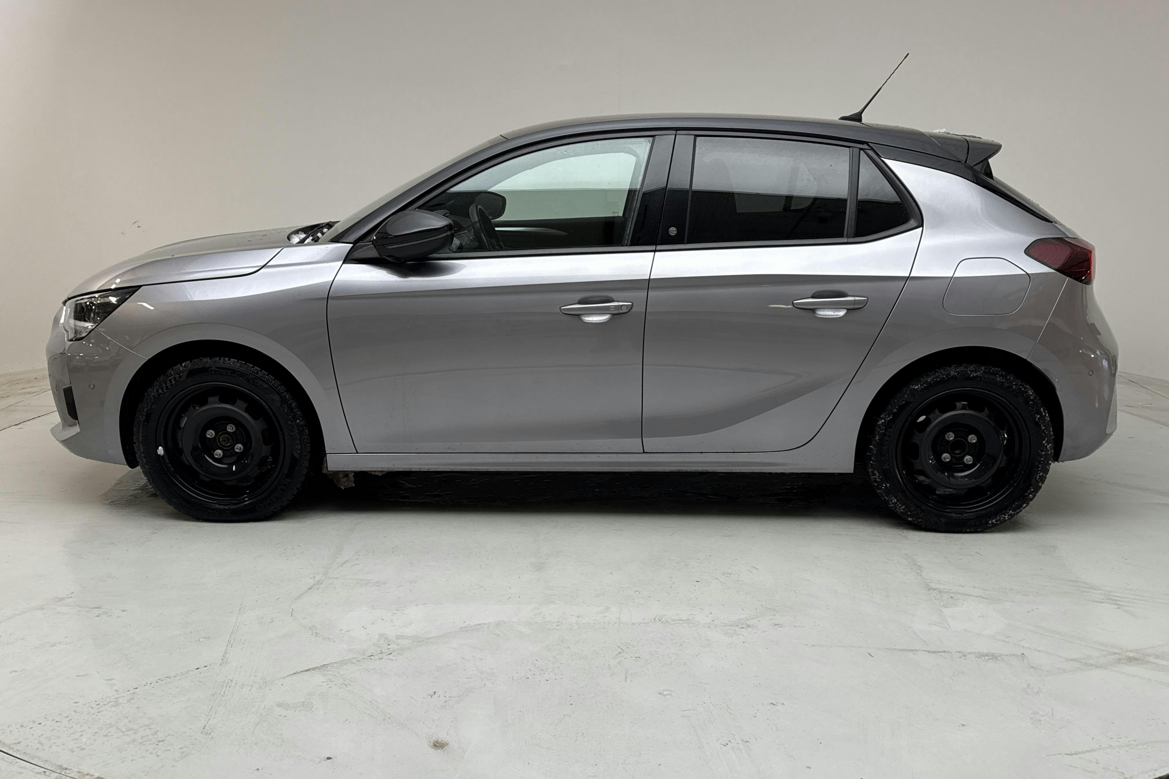 Presentation photo 2 of 16: Opel Corsa-e 50kWh 5dr (136hk) - 45 690 km - Automatic - gray - 2022