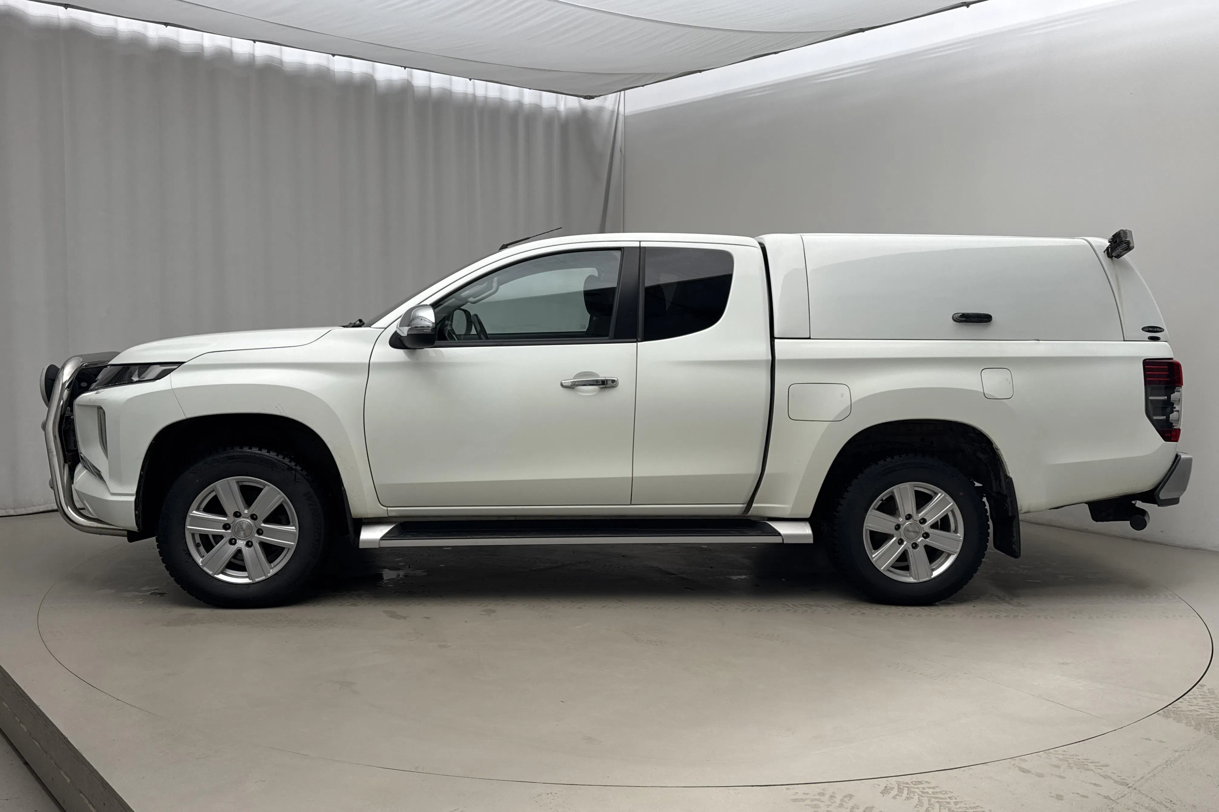 Presentation photo 2 of 13: Mitsubishi L200 2.2 DI-D (150hk) - 142 130 km - Manual - white - 2020