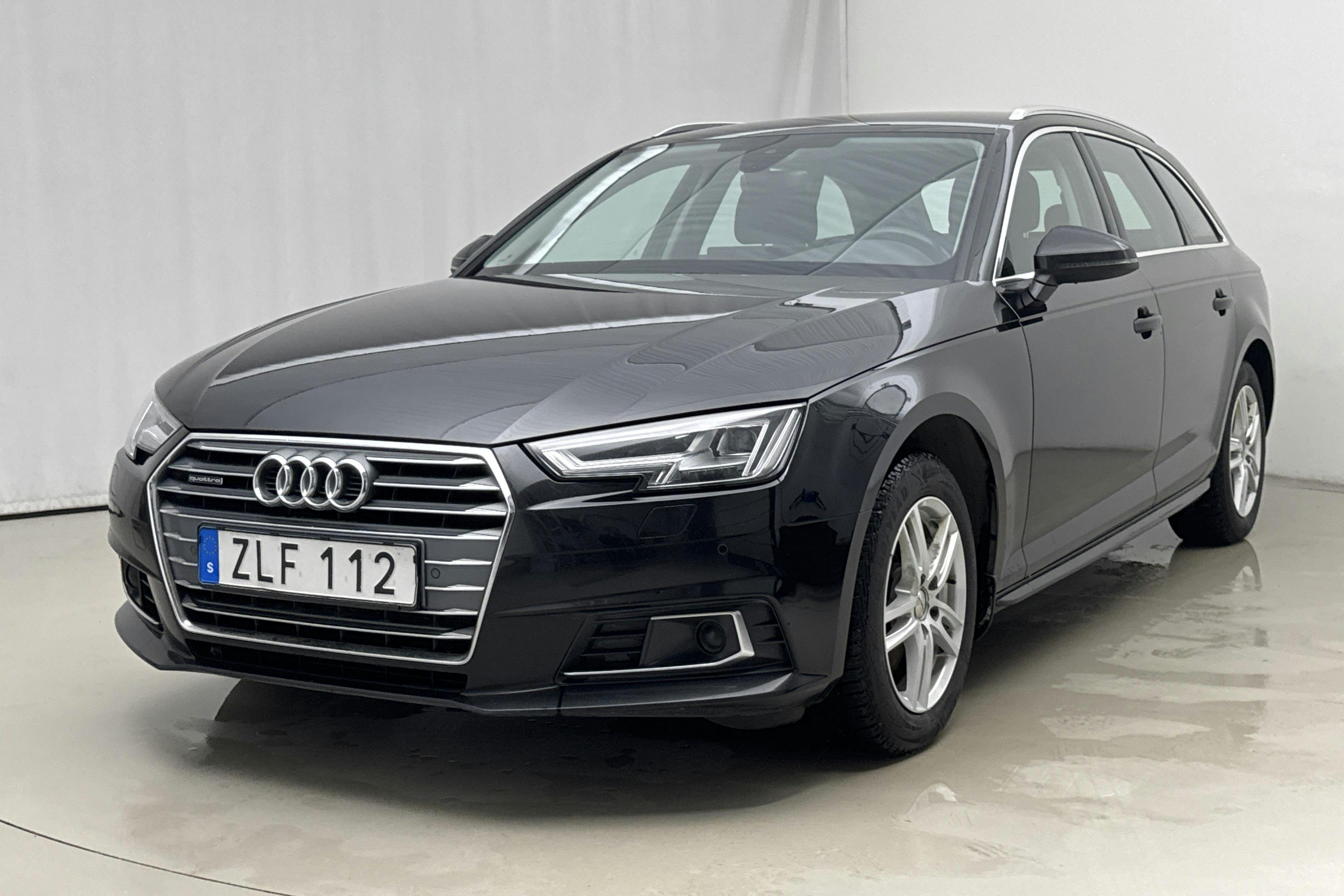 Presentationsfoto 1 av 20: Audi A4 2.0 TDI Avant quattro (190hk) - 14 857 mil - Automat - svart - 2018