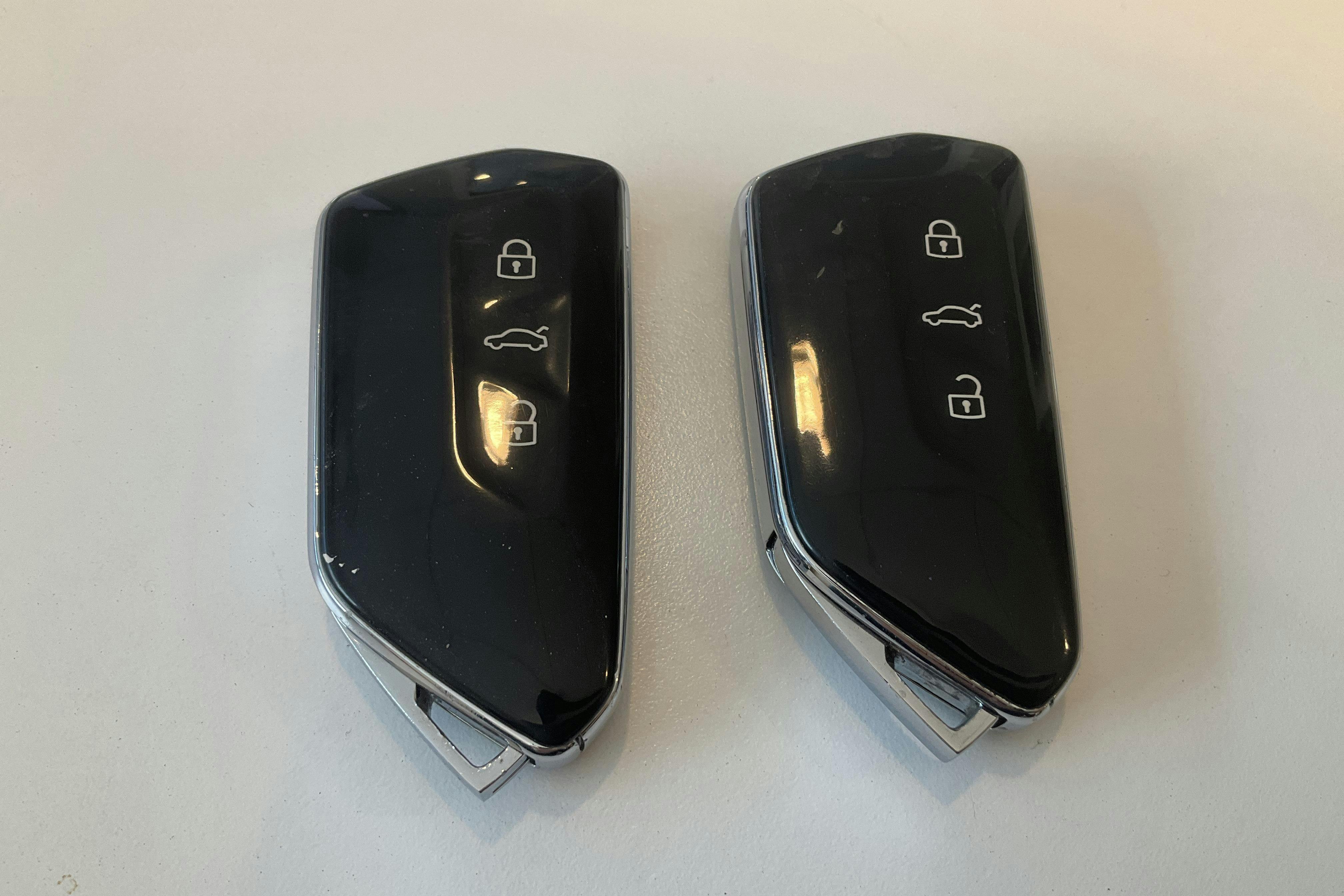 Presentation photo 23 of 23: VW ID.4 77kWh (204hk) - 138 440 km - Automatic - white - 2023