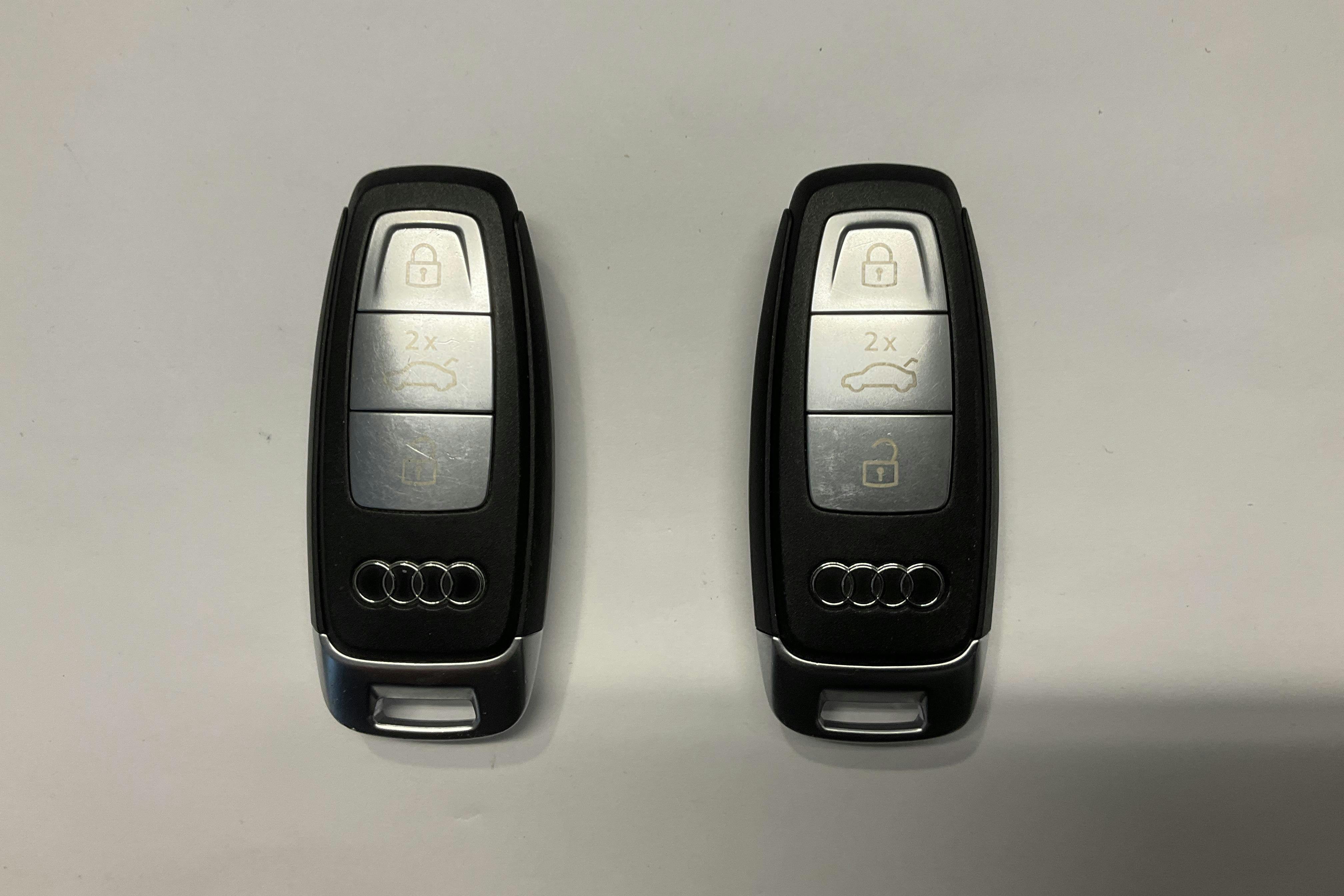 Presentation photo 18 of 18: Audi Q4 40 e-tron 77kWh (204hk) - 39 140 km - Automatic - black - 2024