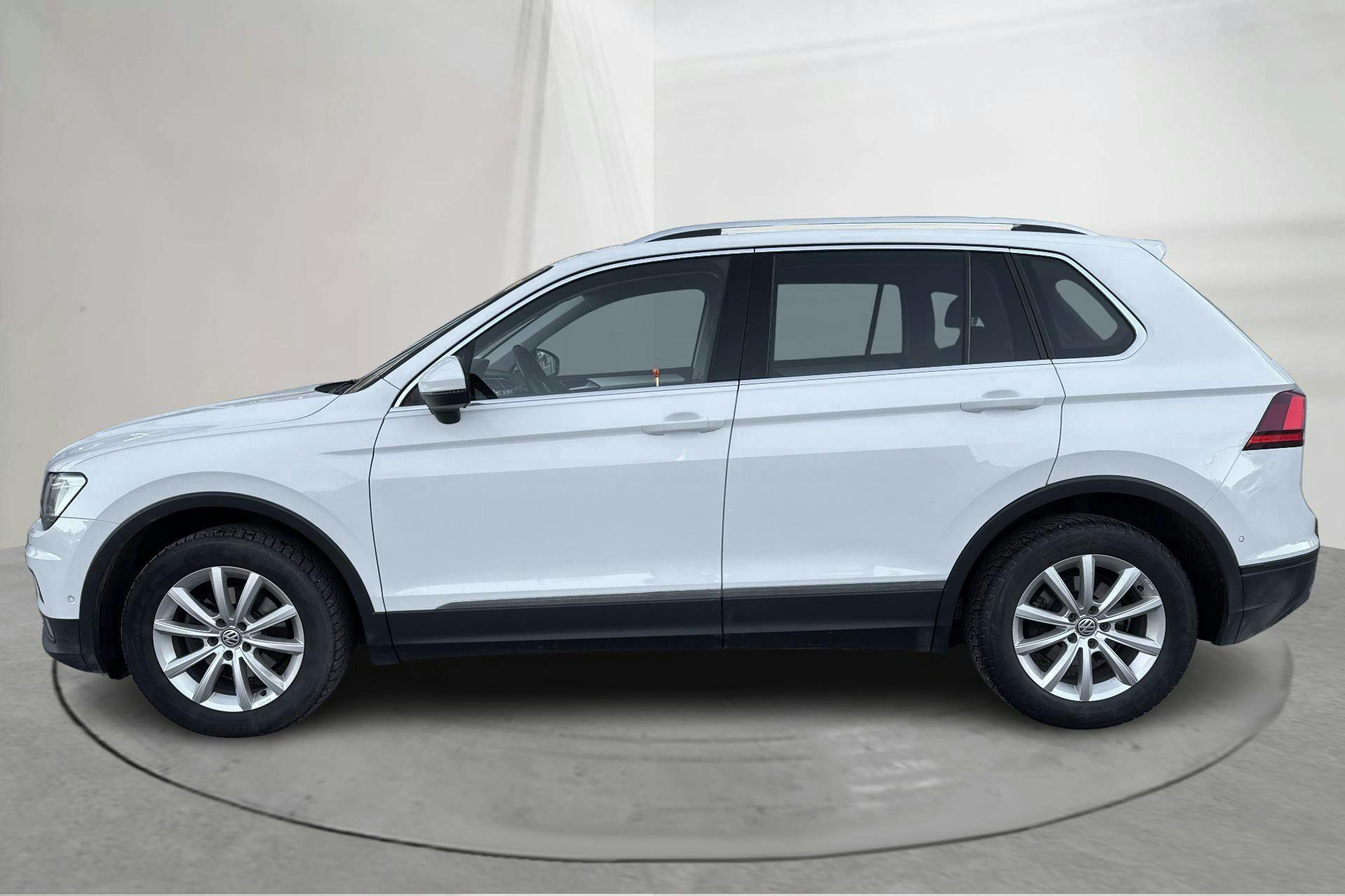 Presentation photo 2 of 18: VW Tiguan 1.4 TSI 4MOTION (150hk) - 132 610 km - Automatic - white - 2018