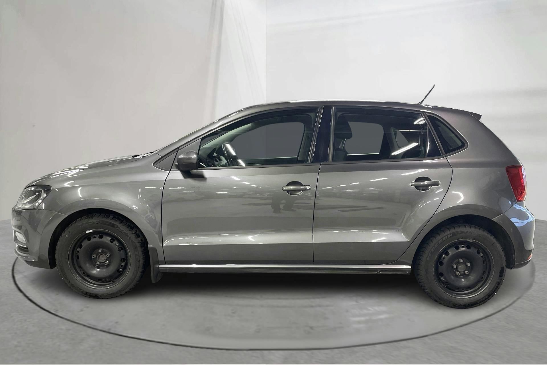 Presentation photo 2 of 14: VW Polo 1.2 TSI 5dr (90hk) - 157 190 km - Automatic - Dark Grey - 2017