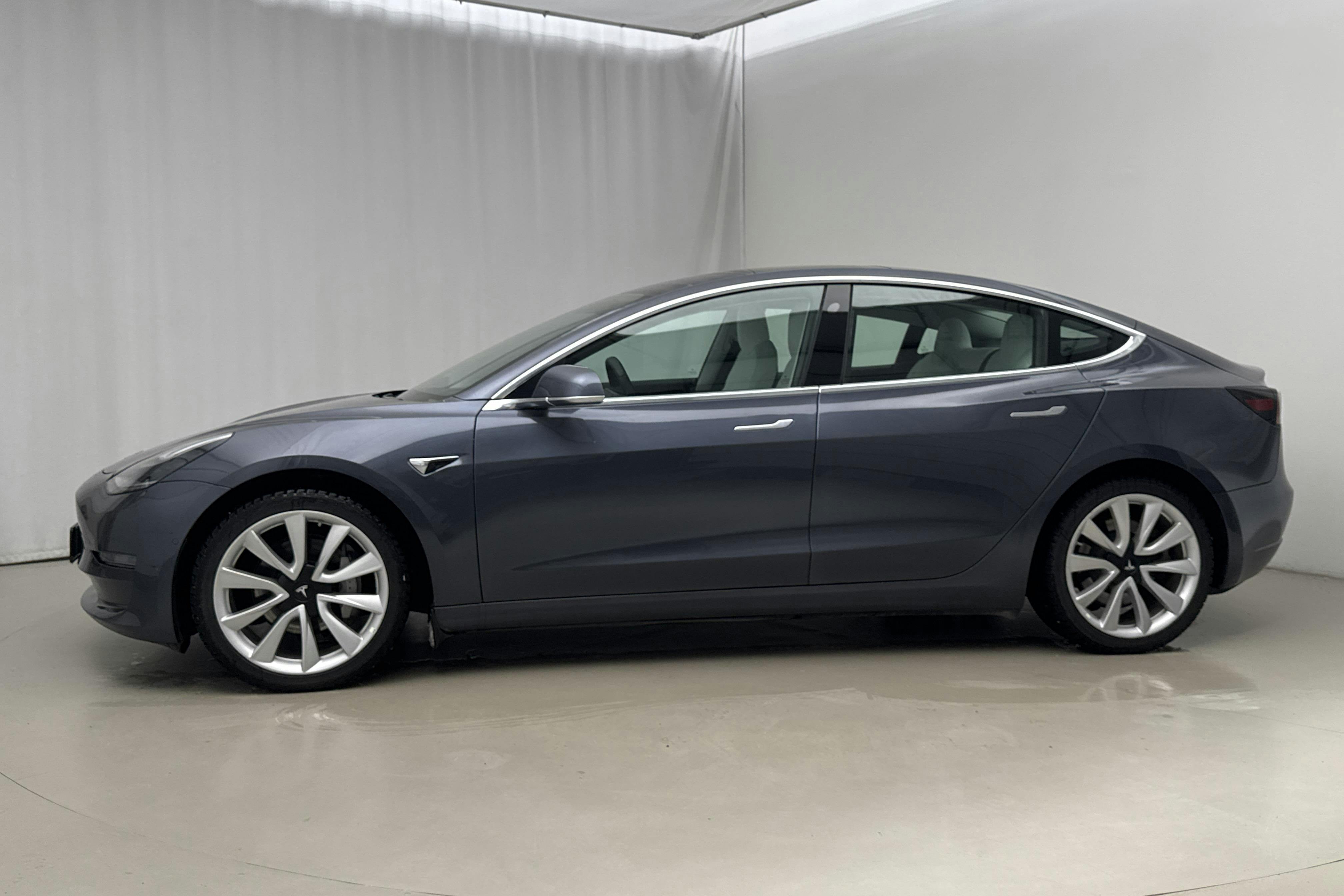 Presentation photo 2 of 23: Tesla Model 3 Long Range Dual Motor AWD - 52 410 km - Automatic - 2020
