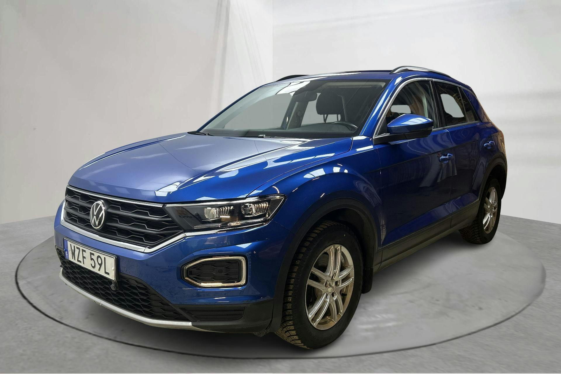 Esittelykuva 1 osoitteesta 16: VW T-Roc 2.0 TDI 4MOTION (150hk) - 82 520 km - Automaattinen - sininen - 2022