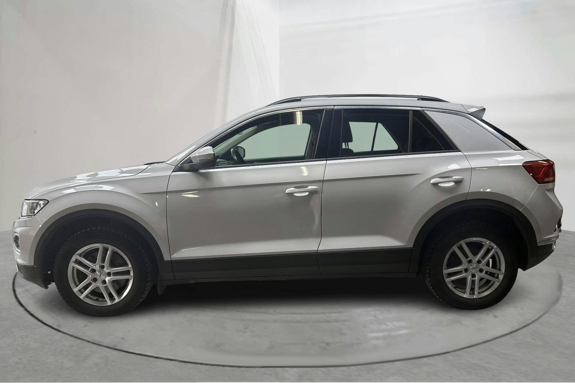 Præsentationsfoto 2 af 17: VW T-Roc 2.0 TDI 4MOTION (150hk) - 95 430 kilometer - Salgsautomat - Hvid - 2022