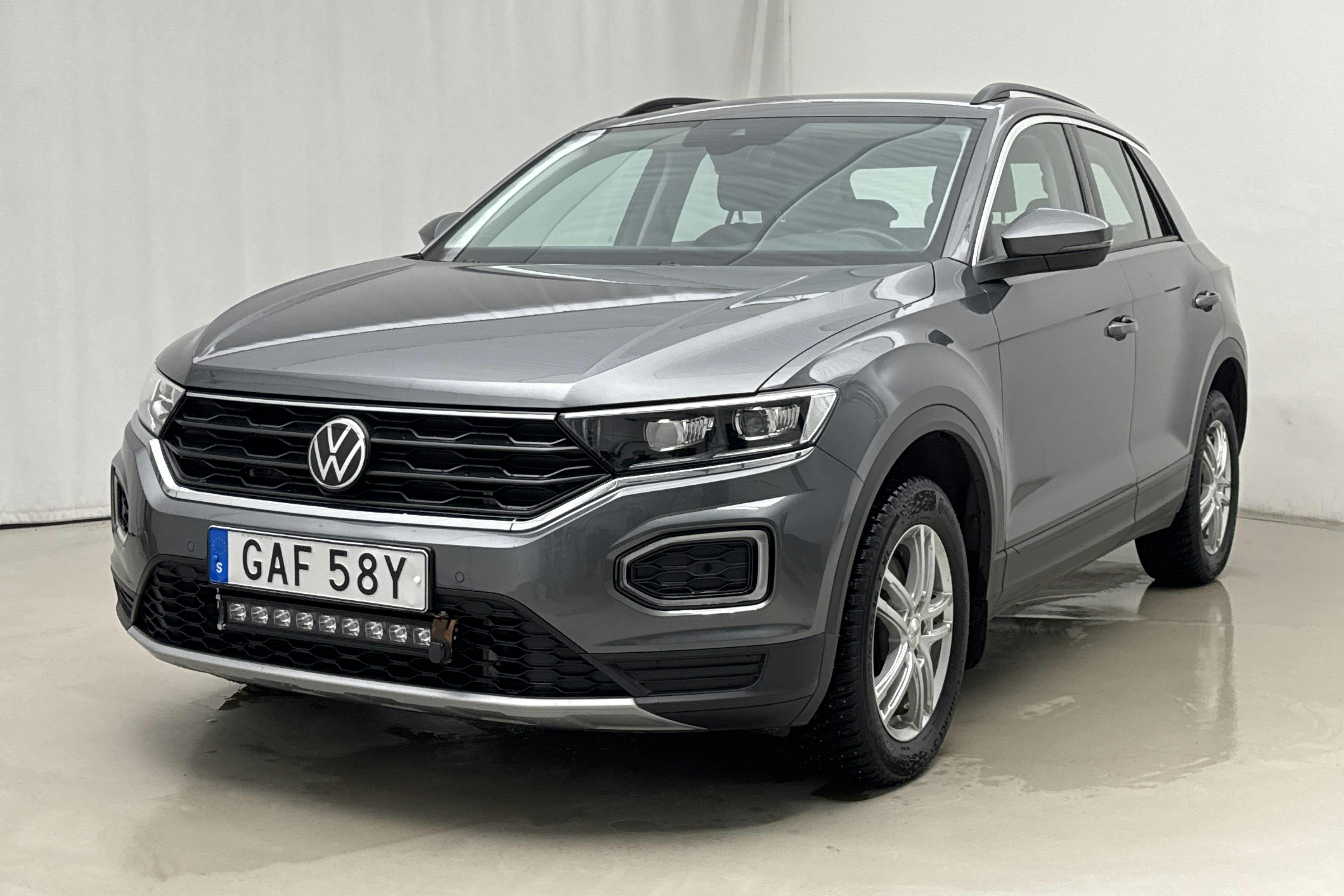 Præsentationsfoto 1 af 18: VW T-Roc 2.0 TDI 4MOTION (150hk) - 103 300 kilometer - Salgsautomat - Dark Grey - 2021