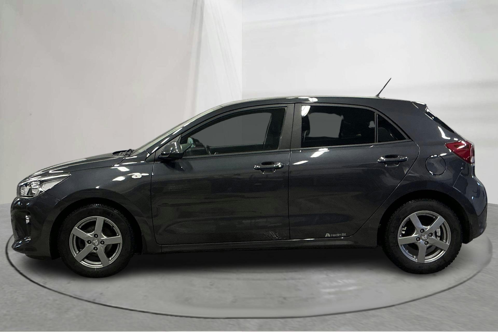 Presentation photo 2 of 15: KIA Rio 1.2 (84hk) - 61 130 km - Manual - gray - 2018