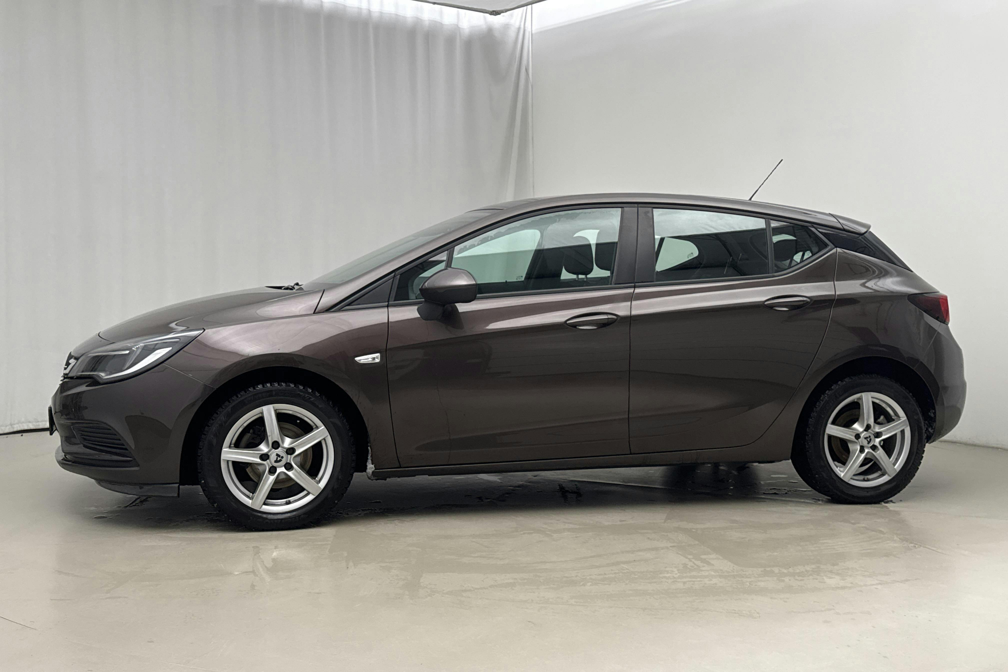 Presentation photo 2 of 16: Opel Astra 1.4 Turbo ECOTEC 5dr (125hk) - 75 120 km - Manual - brown - 2016