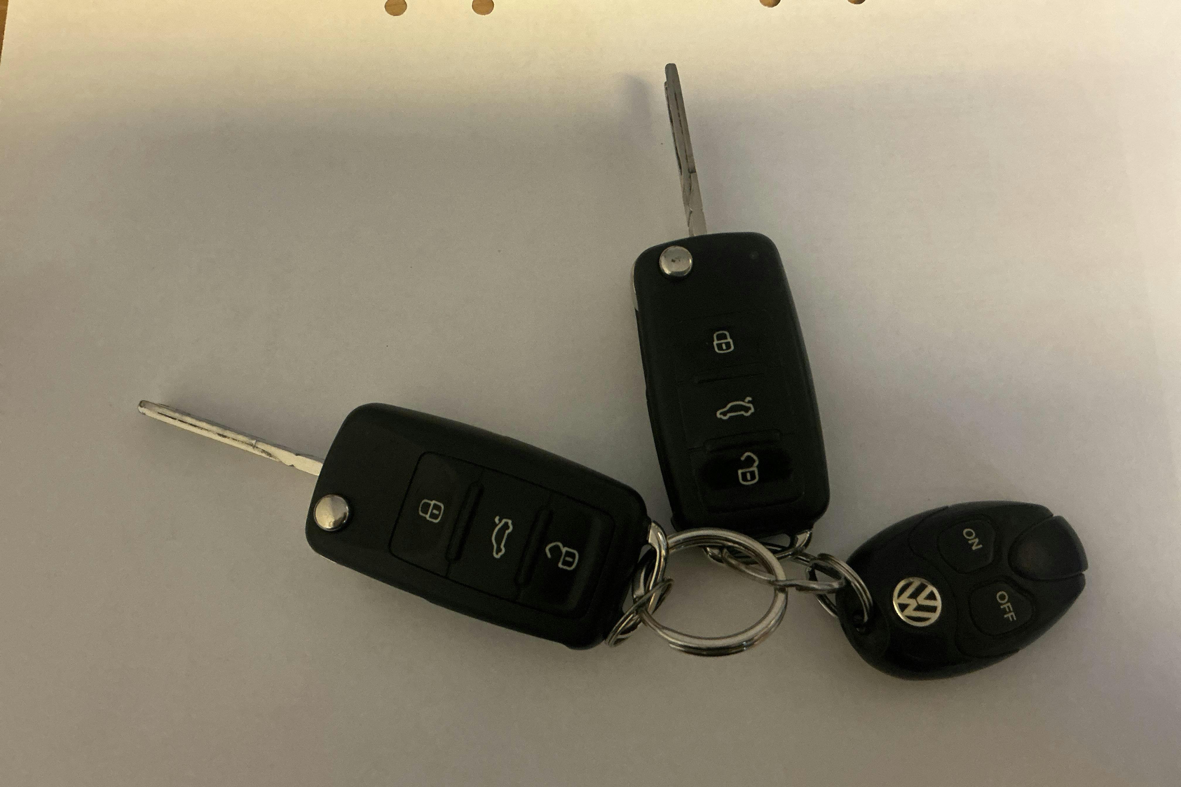 Presentation photo 19 of 19: VW Caddy 2.0 TDI Maxi Skåp (102hk) - 251 050 km - Automatic - white - 2017