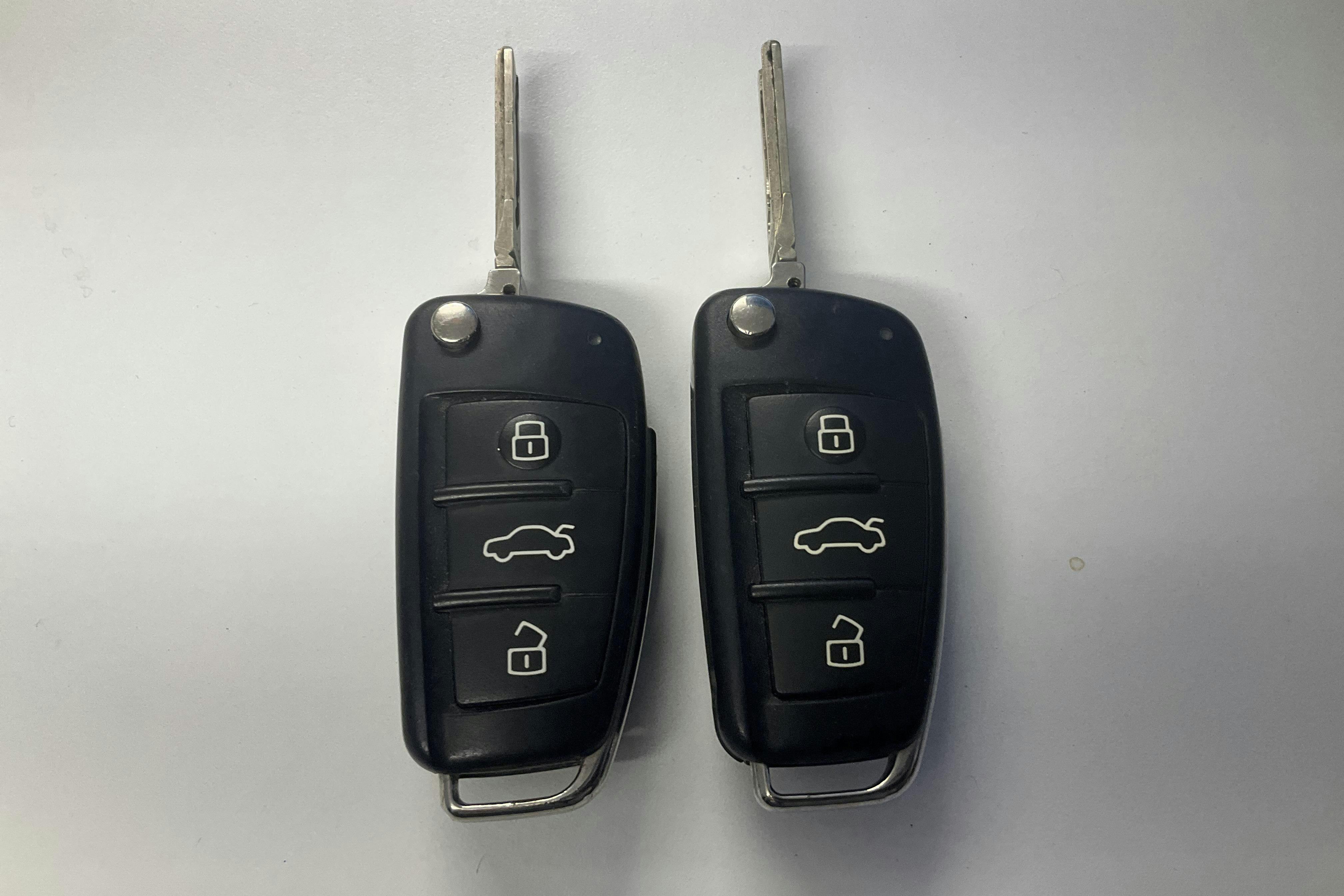 Presentation photo 14 of 14: Audi S3 2.0 TFSI (265hk) - 132 520 km - Manual - red - 2009