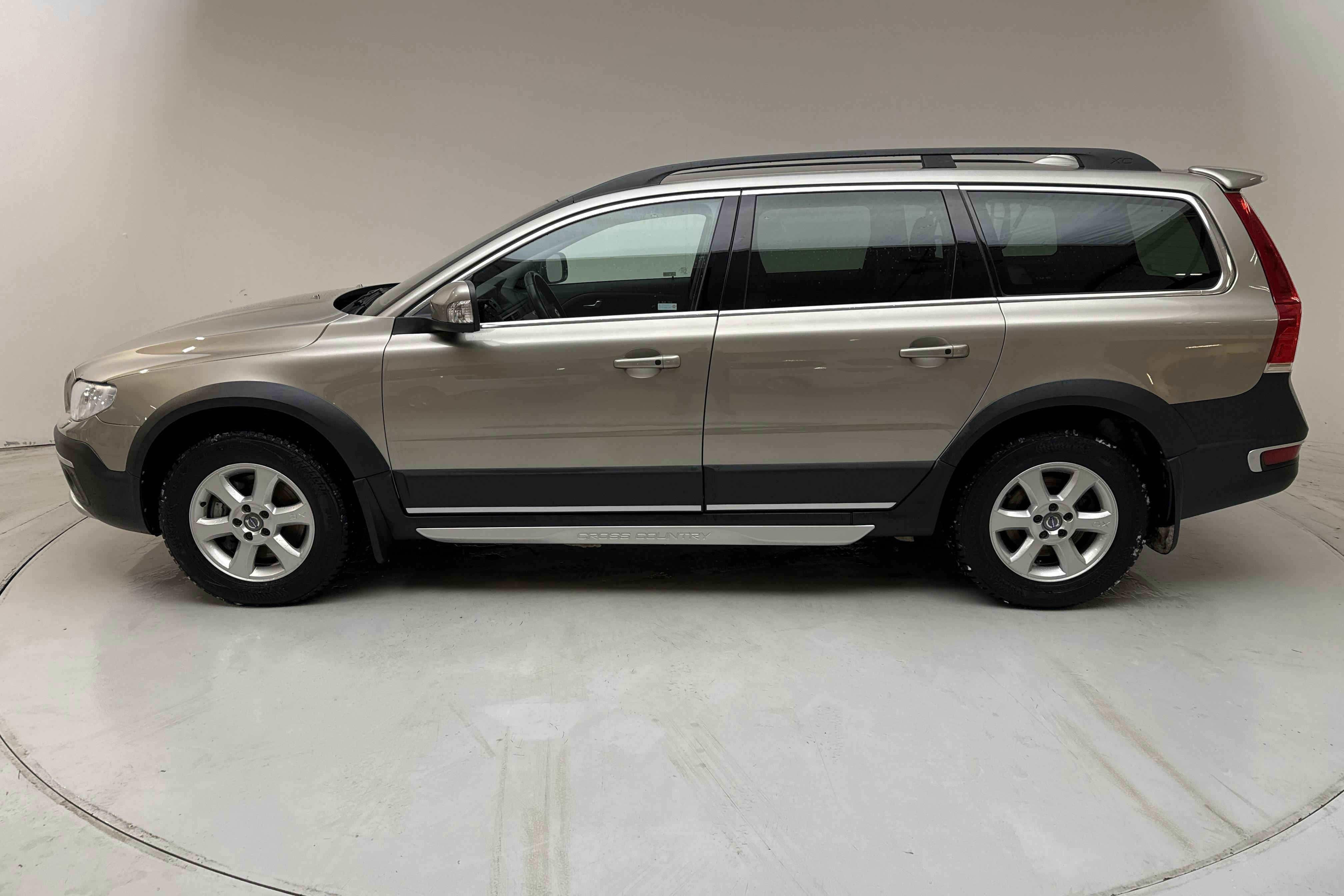 Presentation photo 2 of 15: Volvo XC70 II D4 AWD (220hk) - 93 860 km - Automatic - Light Brown - 2016