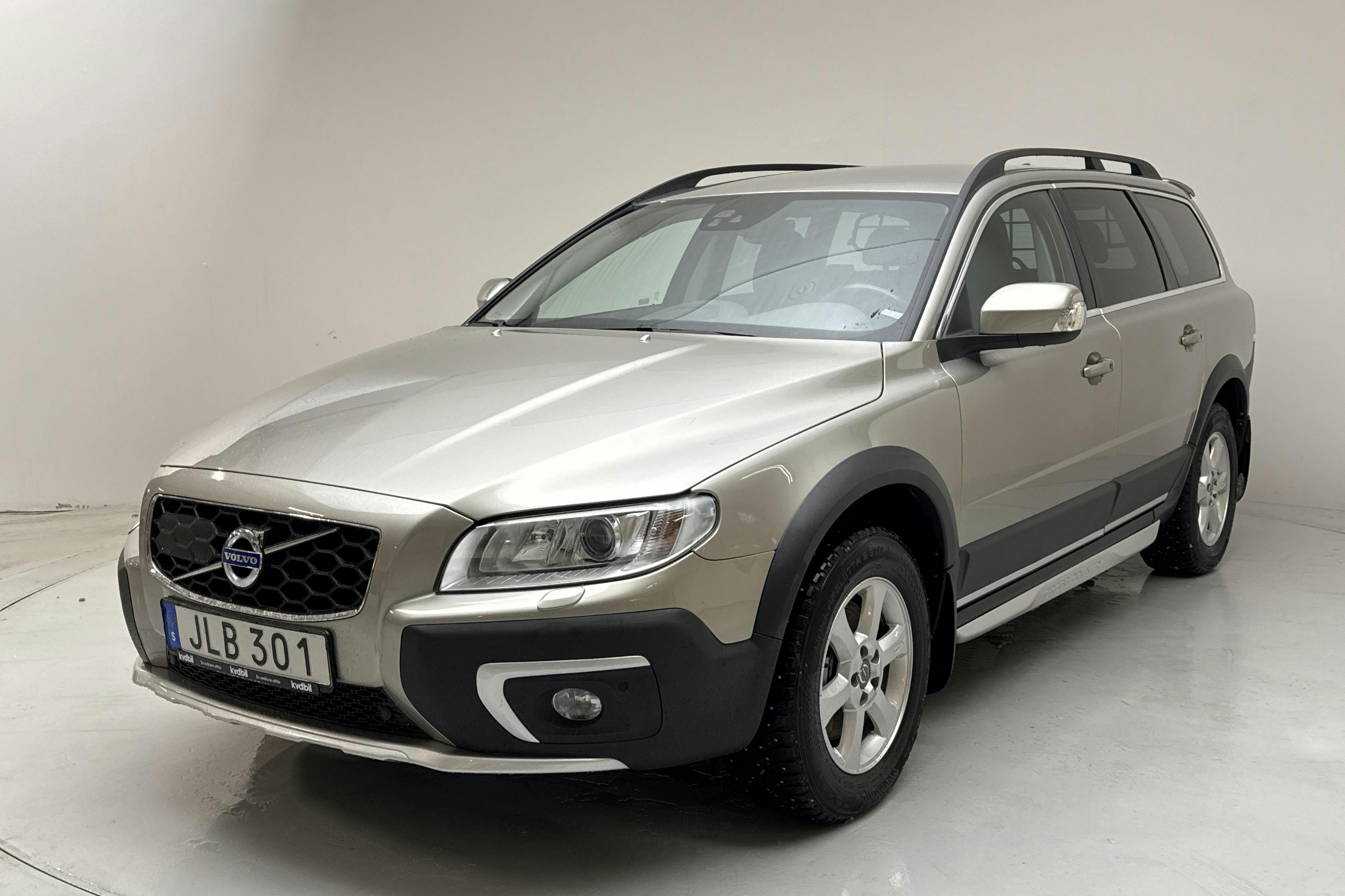 Presentation photo 1 of 15: Volvo XC70 II D4 AWD (220hk) - 93 860 km - Automatic - Light Brown - 2016