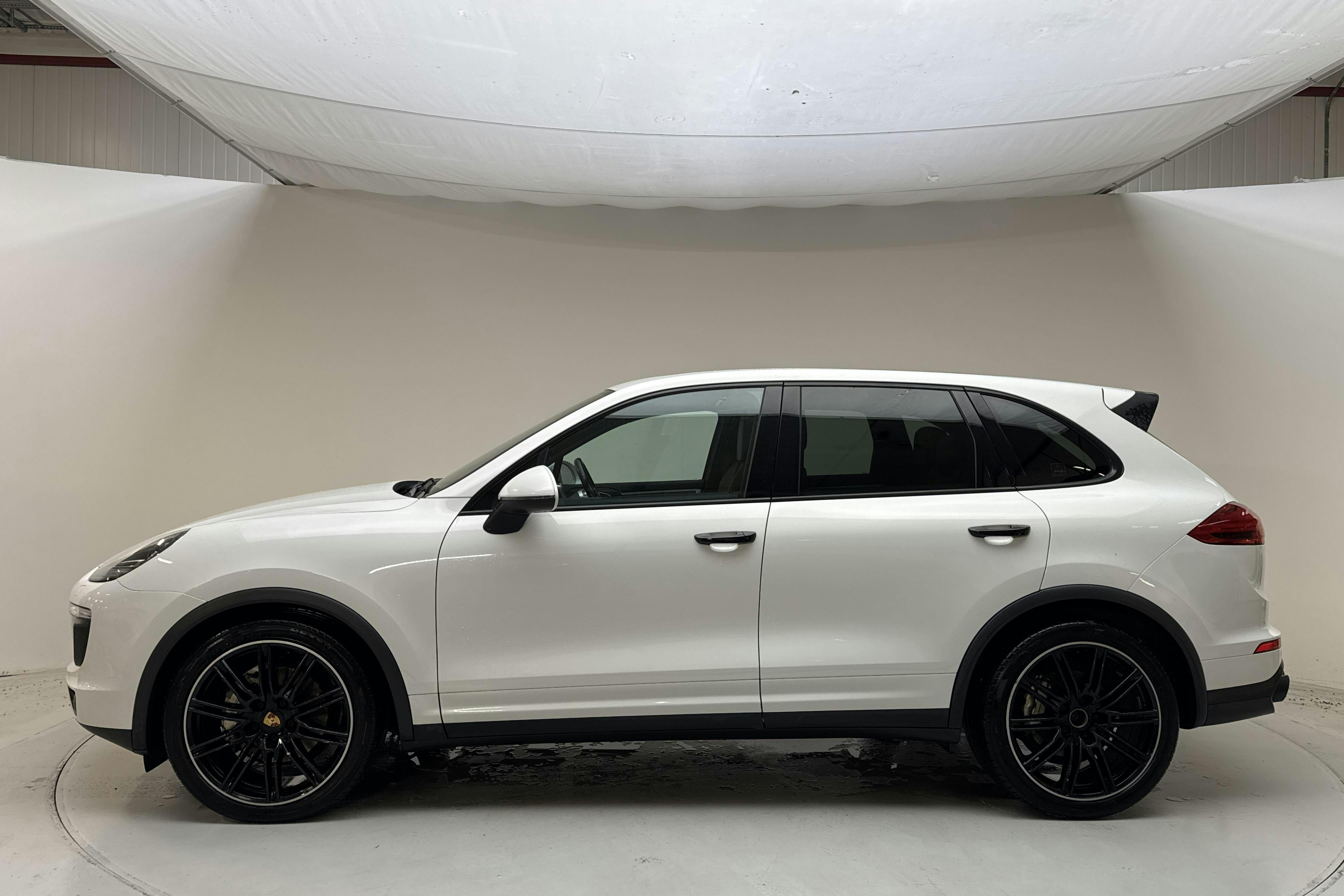 Zdjęcie prezentacyjne 2 z 14: Porsche Cayenne S Diesel (385hk) - 198 800 km - Automatyczna - biały - 2017