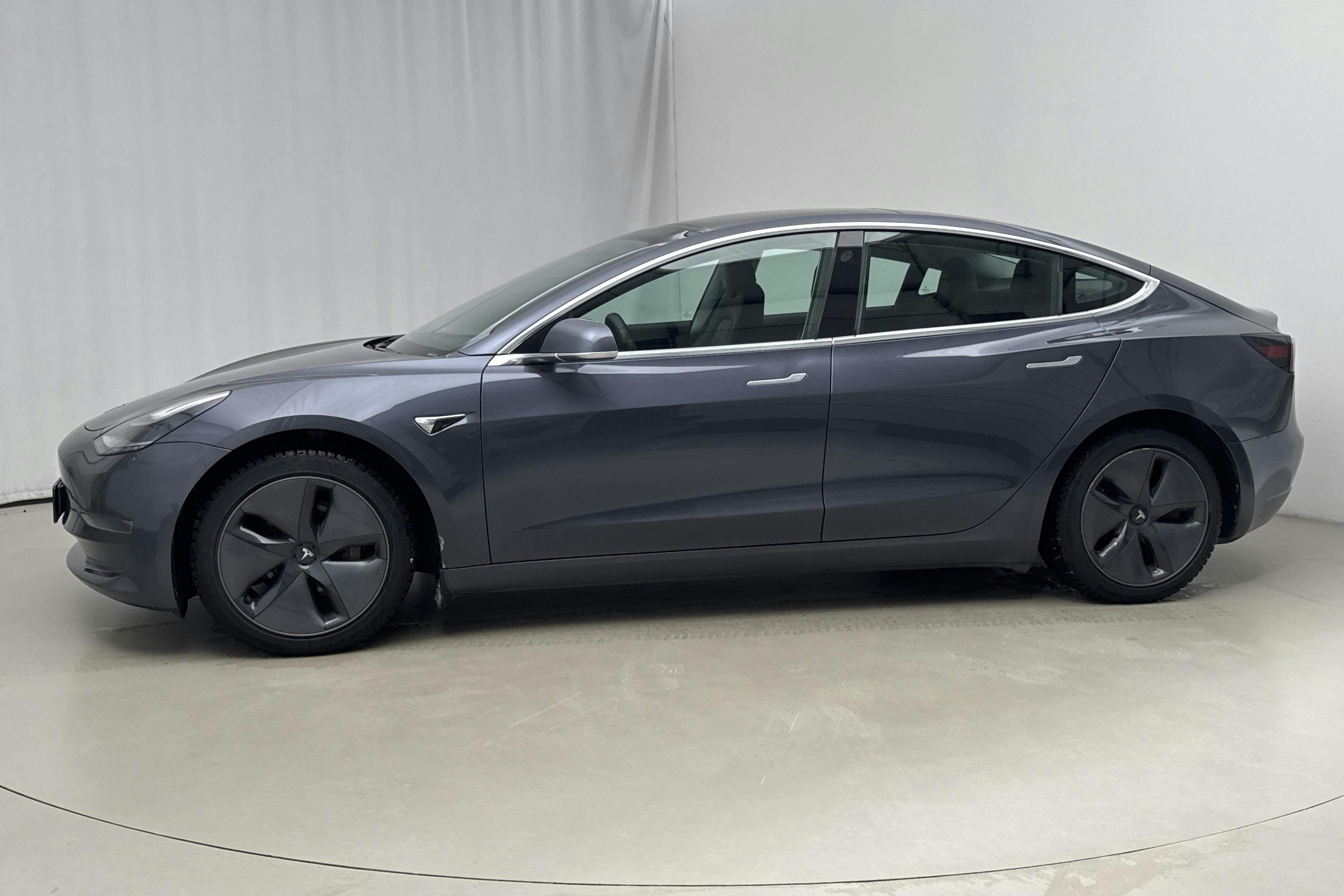 Presentationsfoto 2 av 19: Tesla Model 3 Long Range Dual Motor AWD - 18 344 mil - Automat - grå - 2020