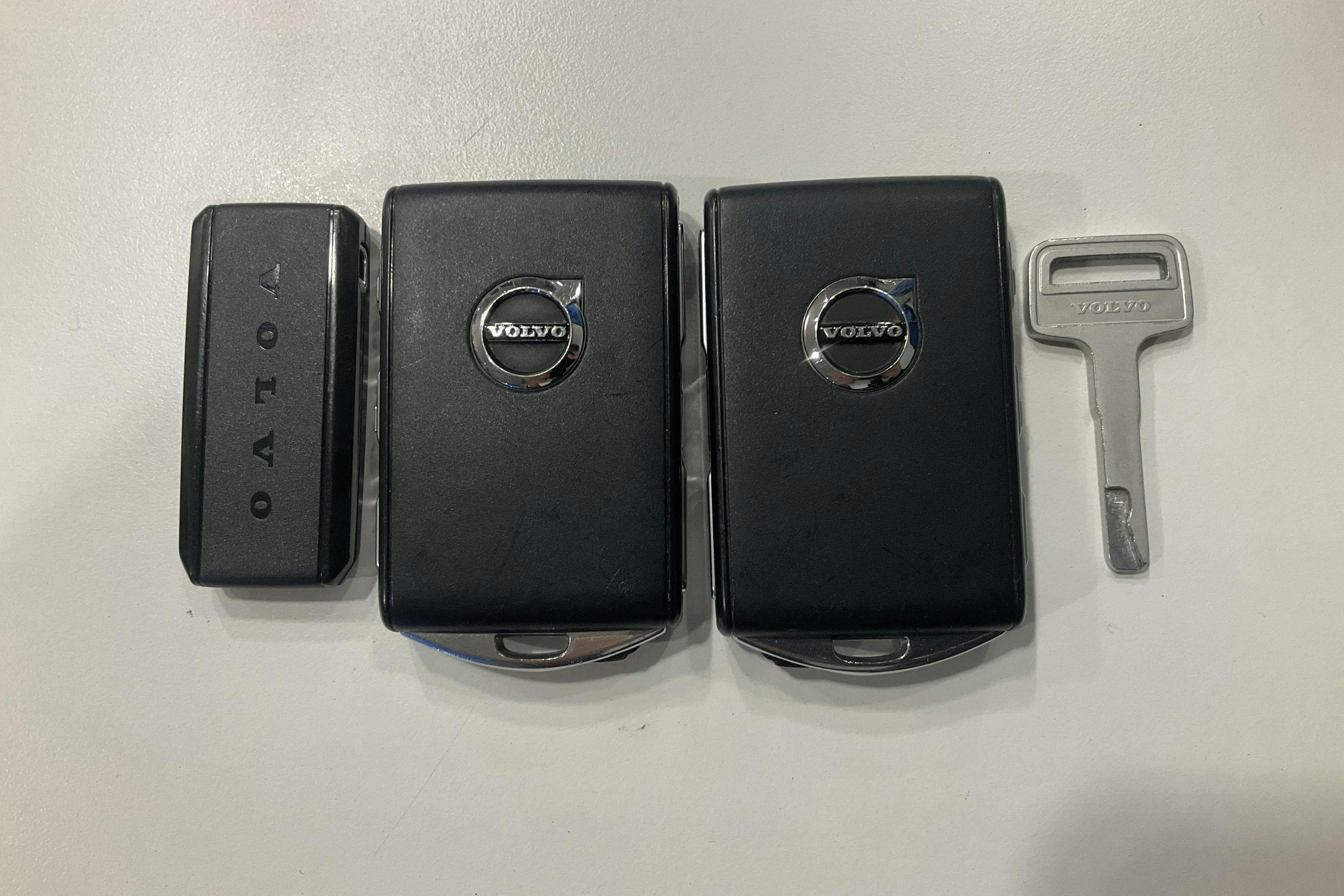 Presentation photo 17 of 17: Volvo XC60 B4 AWD Mildhybrid, Diesel (197hk) - 43 020 km - Automatic - Dark Grey - 2020