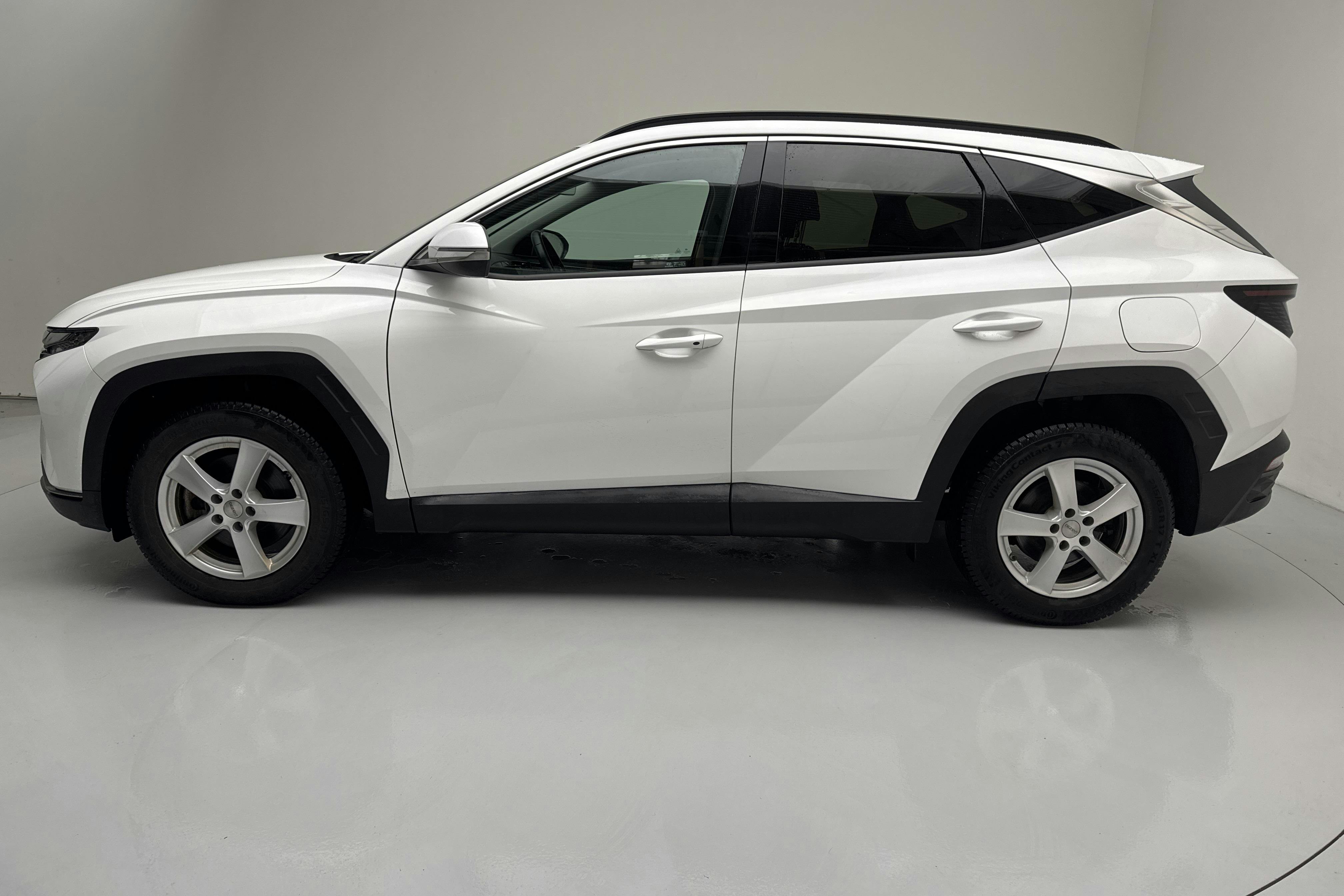 Præsentationsfoto 2 af 14: Hyundai Tucson 1.6 GDI Hybrid (230hk) - 60 080 kilometer - Salgsautomat - Hvid - 2021
