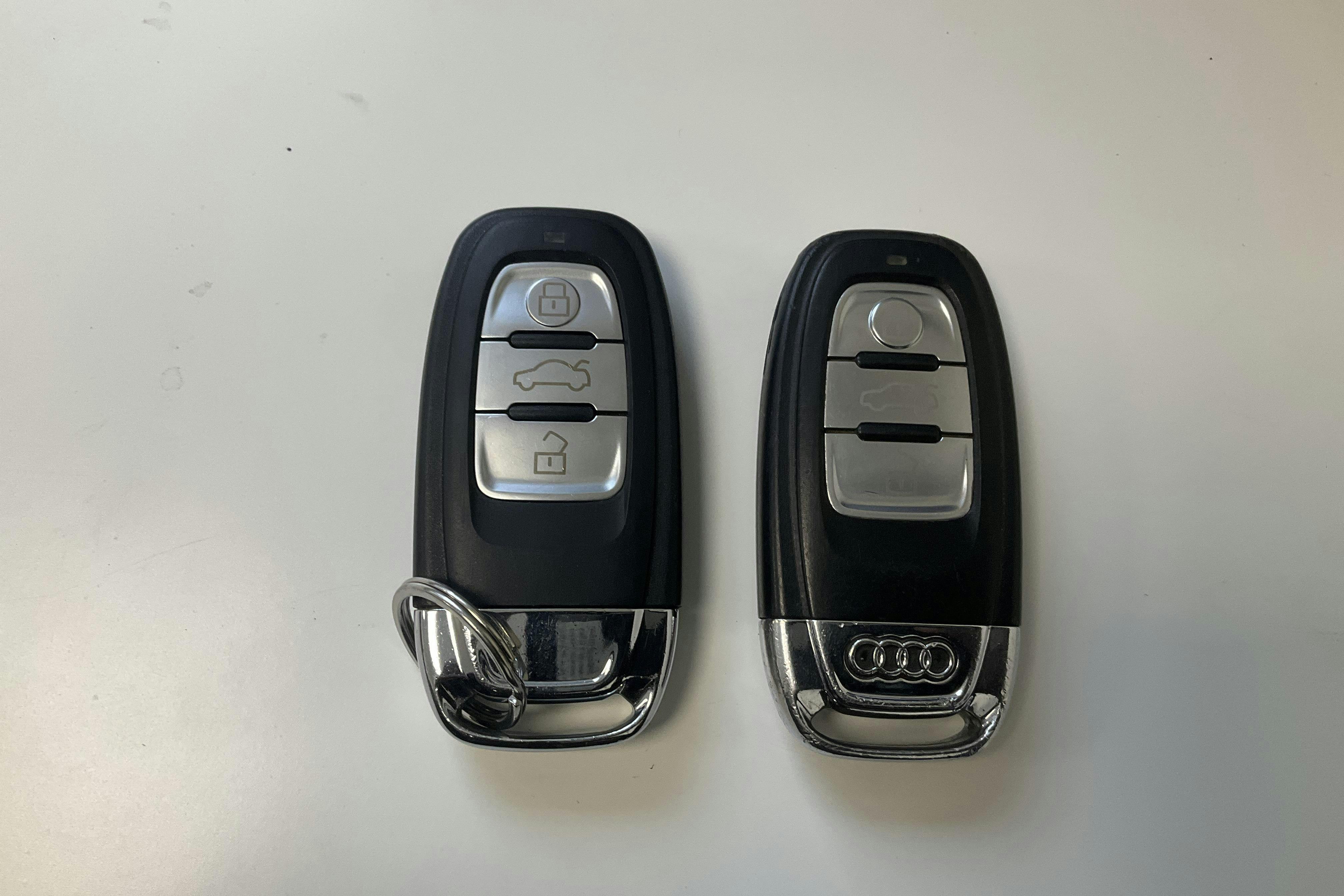 Präsentationsfoto 15 von 15: Audi Q5 2.0 TDI clean diesel quattro (190hk) - 174 200 Kilometer - Verkaufsautomat - Weiß - 2015