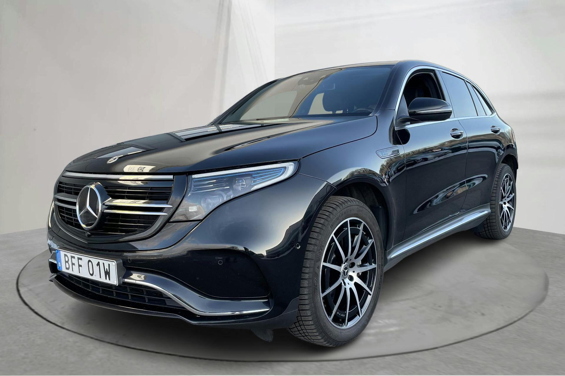 Presentation photo 1 of 18: Mercedes EQC 400 4MATIC 80kWh N293 (408hk) - 83 670 km - Automatic - black - 2022