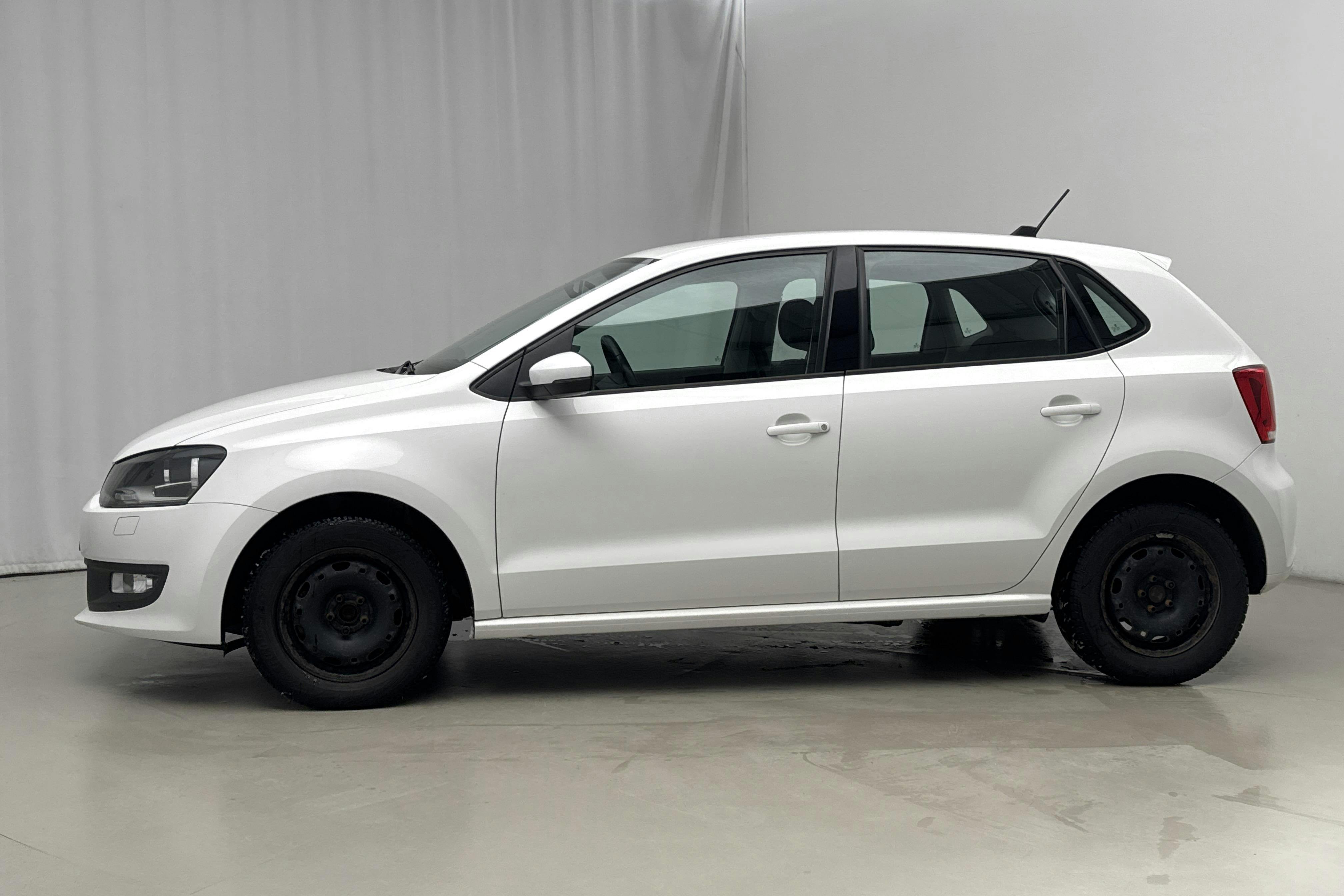 Presentation photo 2 of 17: VW Polo 1.4 5dr (85hk) - 149 000 km - Manual - white - 2014