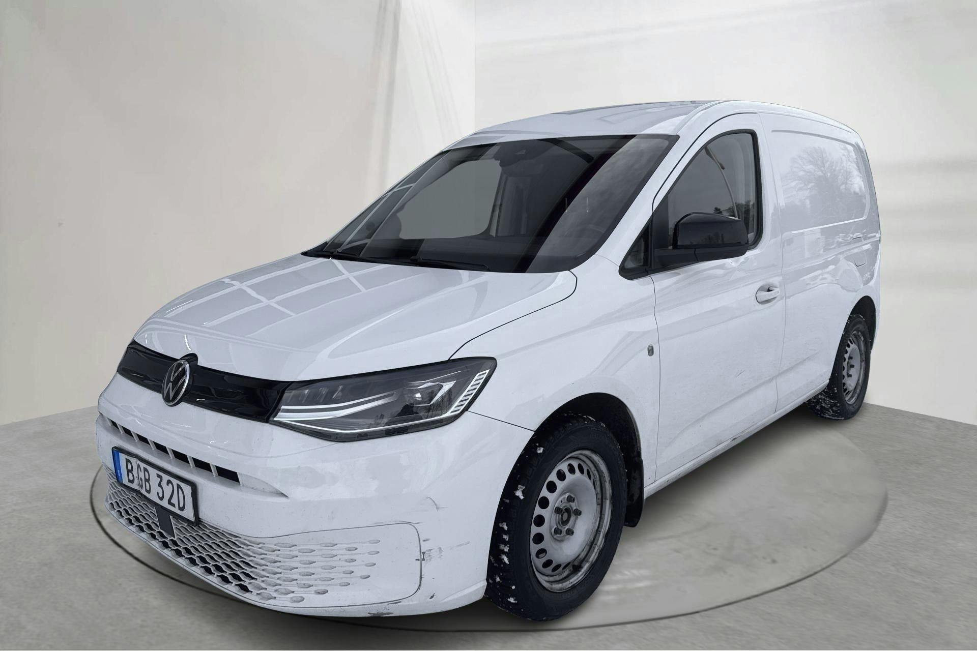 Presentationsfoto 1 av 13: VW Caddy Cargo 2.0 TDI Skåp (122hk) - 22 760 mil - Automat - vit - 2023