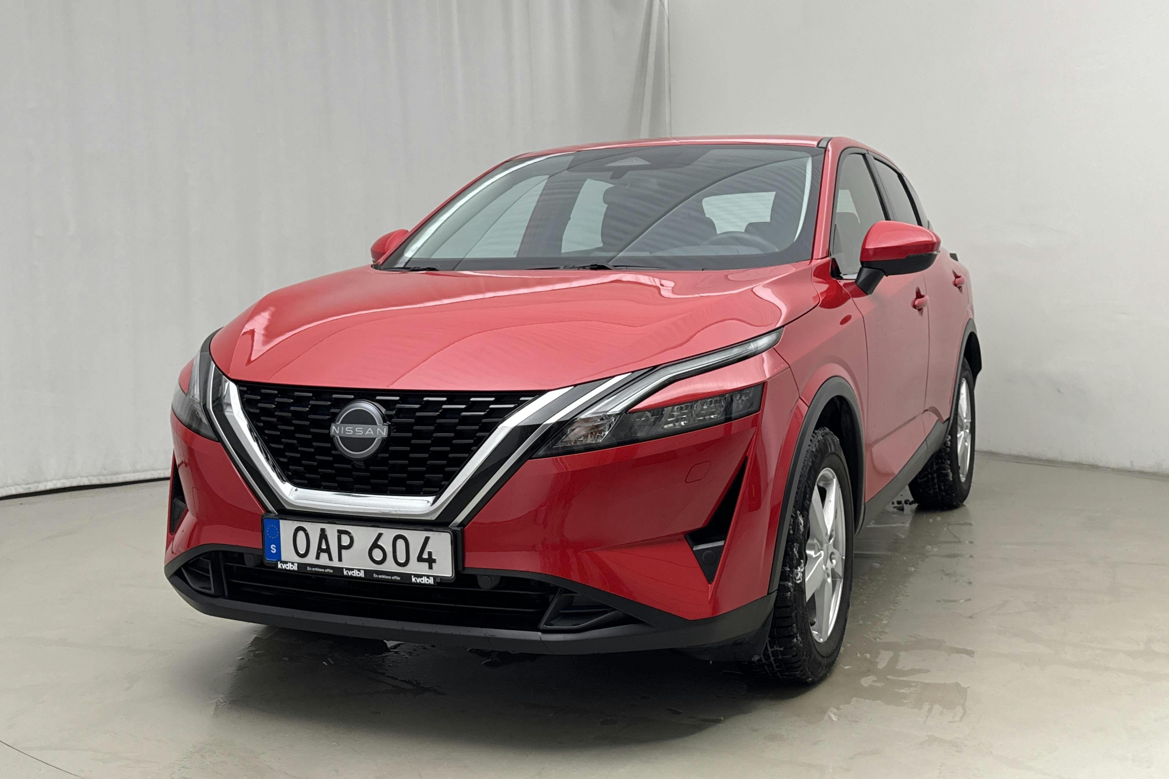Presentationsfoto 1 av 14: Nissan Qashqai 1.3 MHEV (158hk) - 3 943 mil - Automat - röd - 2022