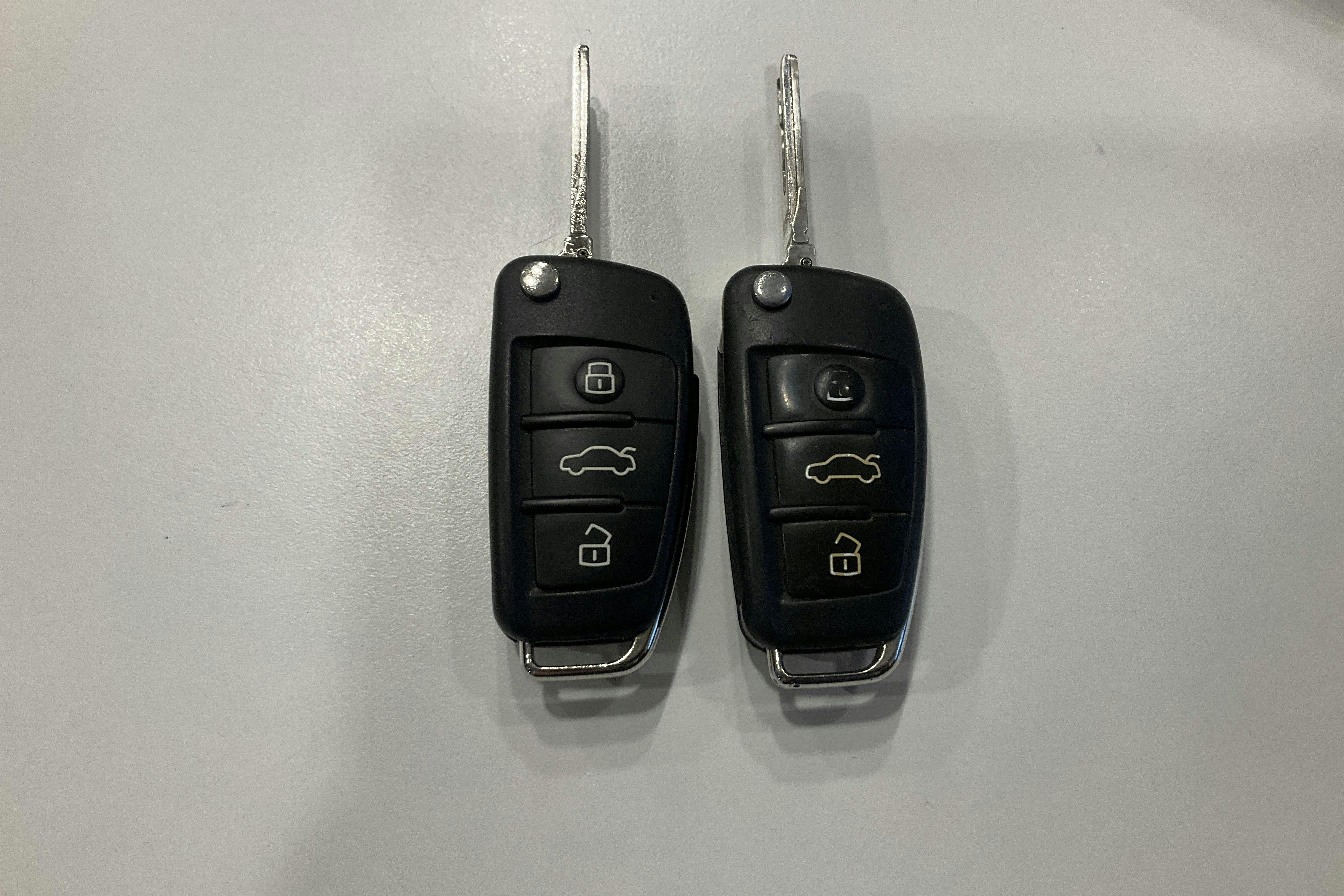 Zdjęcie prezentacyjne 12 z 12: Audi A3 2.0 TDI Sedan (150hk) - 131 390 km - Automatyczna - czarny - 2016