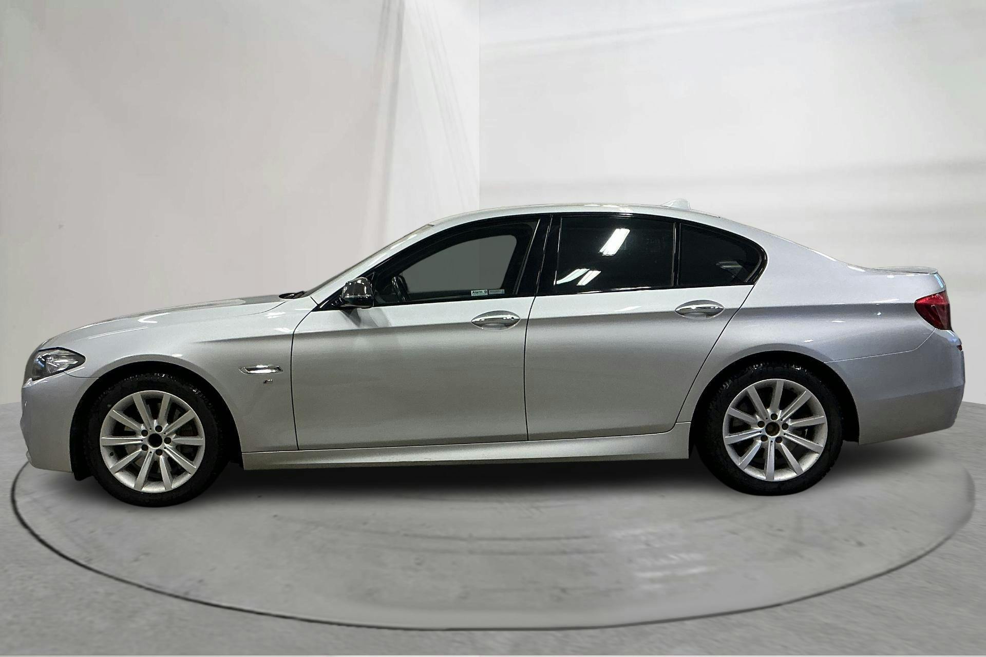 Presentation photo 2 of 17: BMW 535i Sedan, F10 (306hk) - 201 670 km - Automatic - silver - 2014