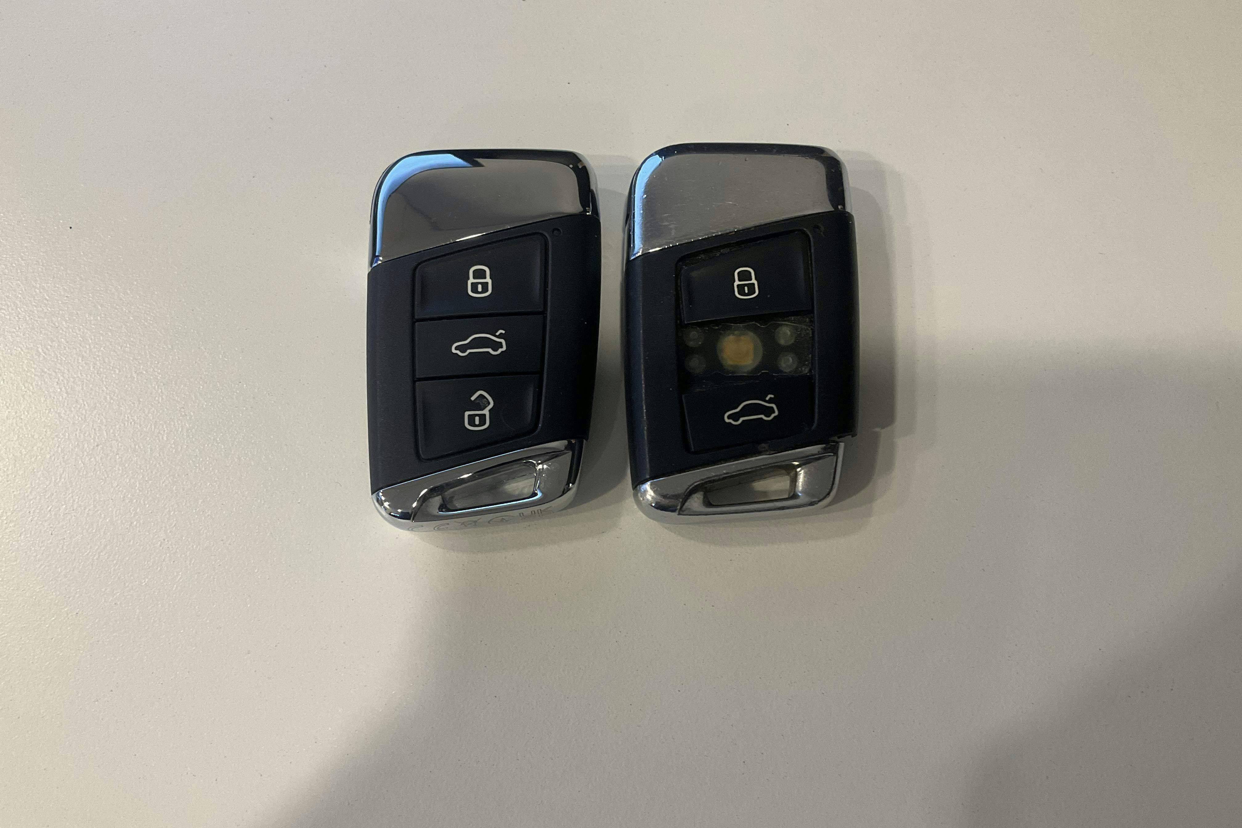 Presentation photo 16 of 16: VW Passat 2.0 TDI Sportscombi 4MOTION (190hk) - 217 640 km - Automatic - Dark Red - 2016