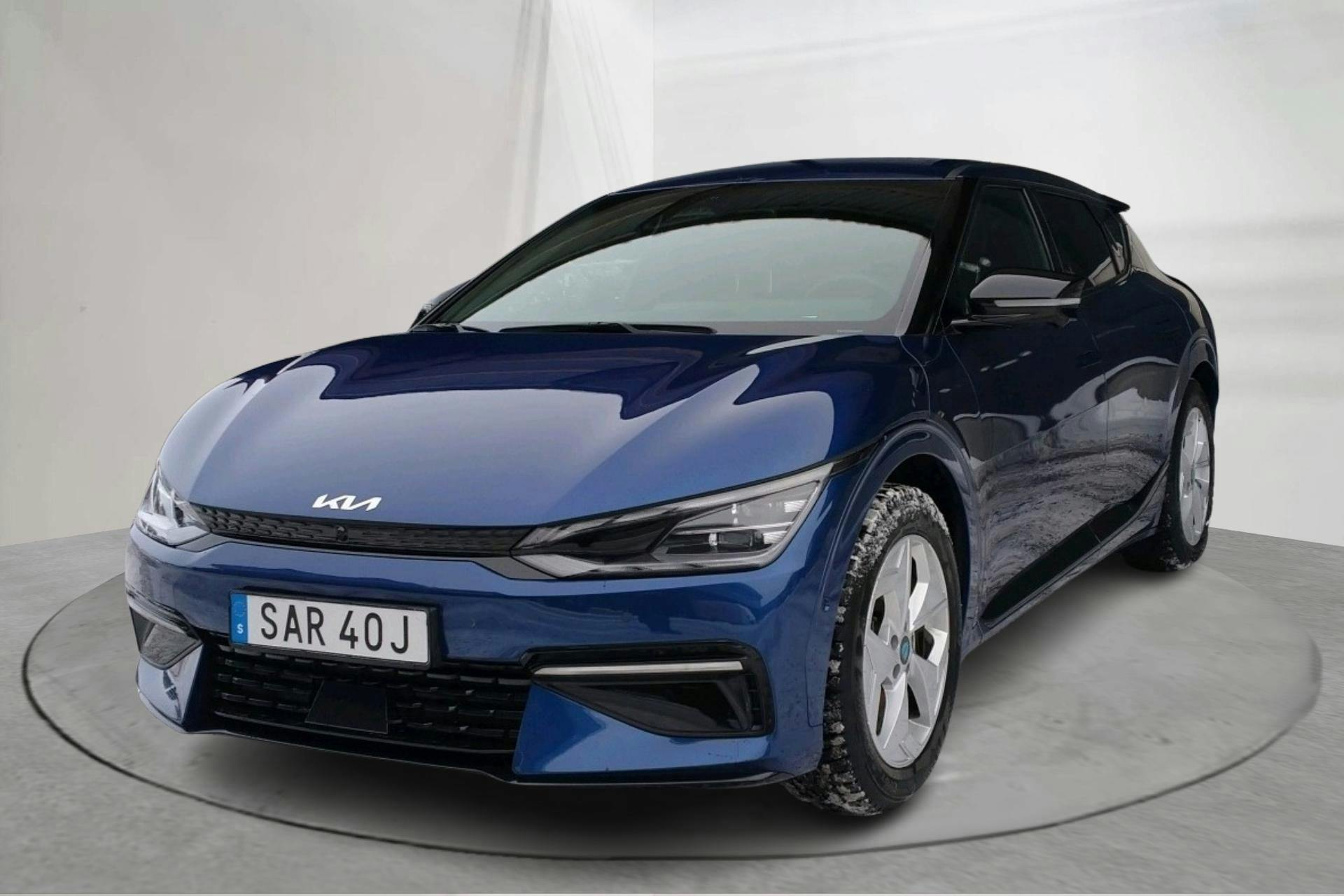 Præsentationsfoto 1 af 18: KIA EV6 AWD (325hk) - 32 310 kilometer - Salgsautomat - Blå farve - 2023