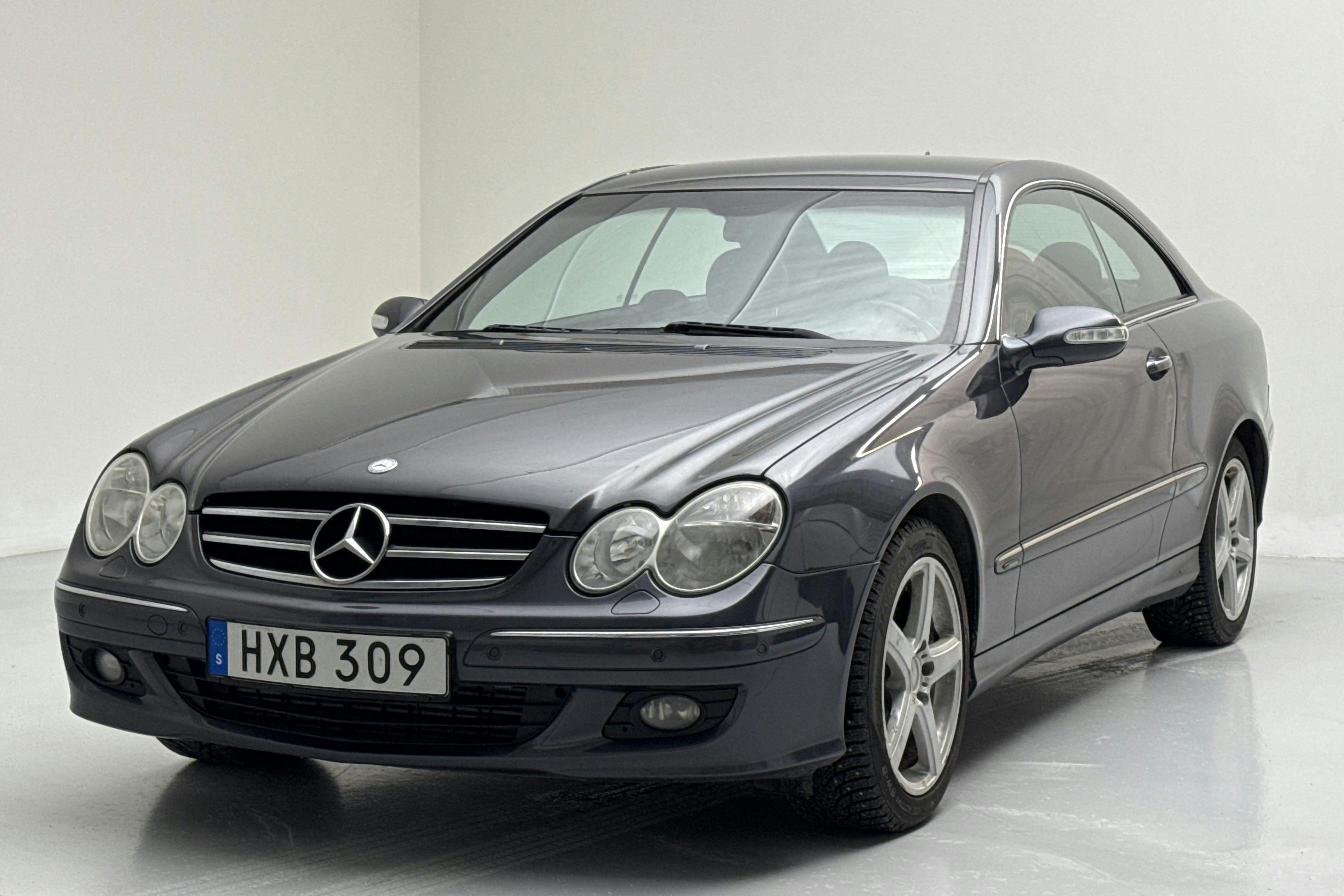 Presentationsfoto 1 av 13: Mercedes CLK 200 Kompressor C209 (183hk) - 25 036 mil - Automat - Dark Grey - 2008
