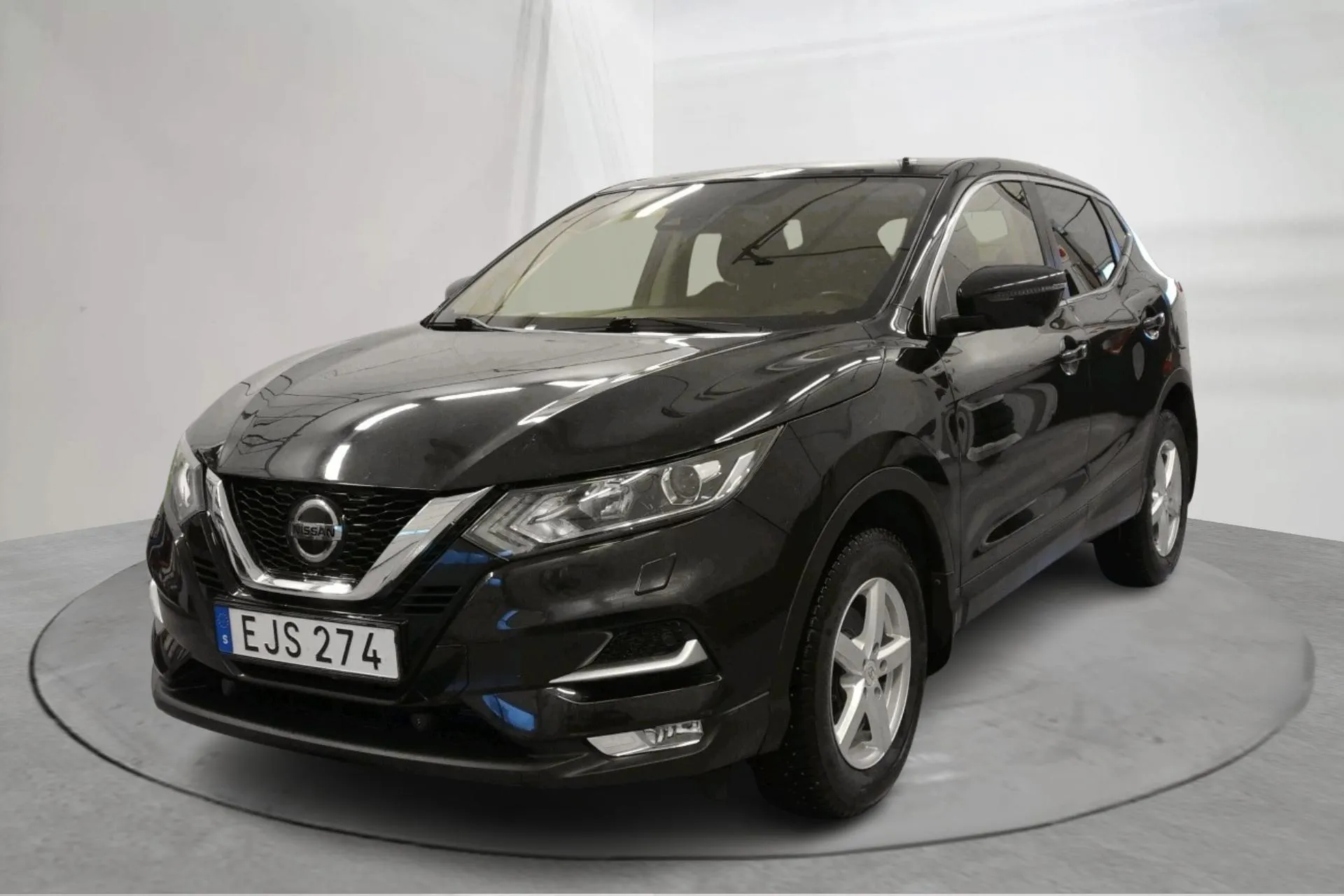 Presentation photo 1 of 15: Nissan Qashqai 1.2 DIG-T (115hk) - 68 320 km - Manual - black - 2018