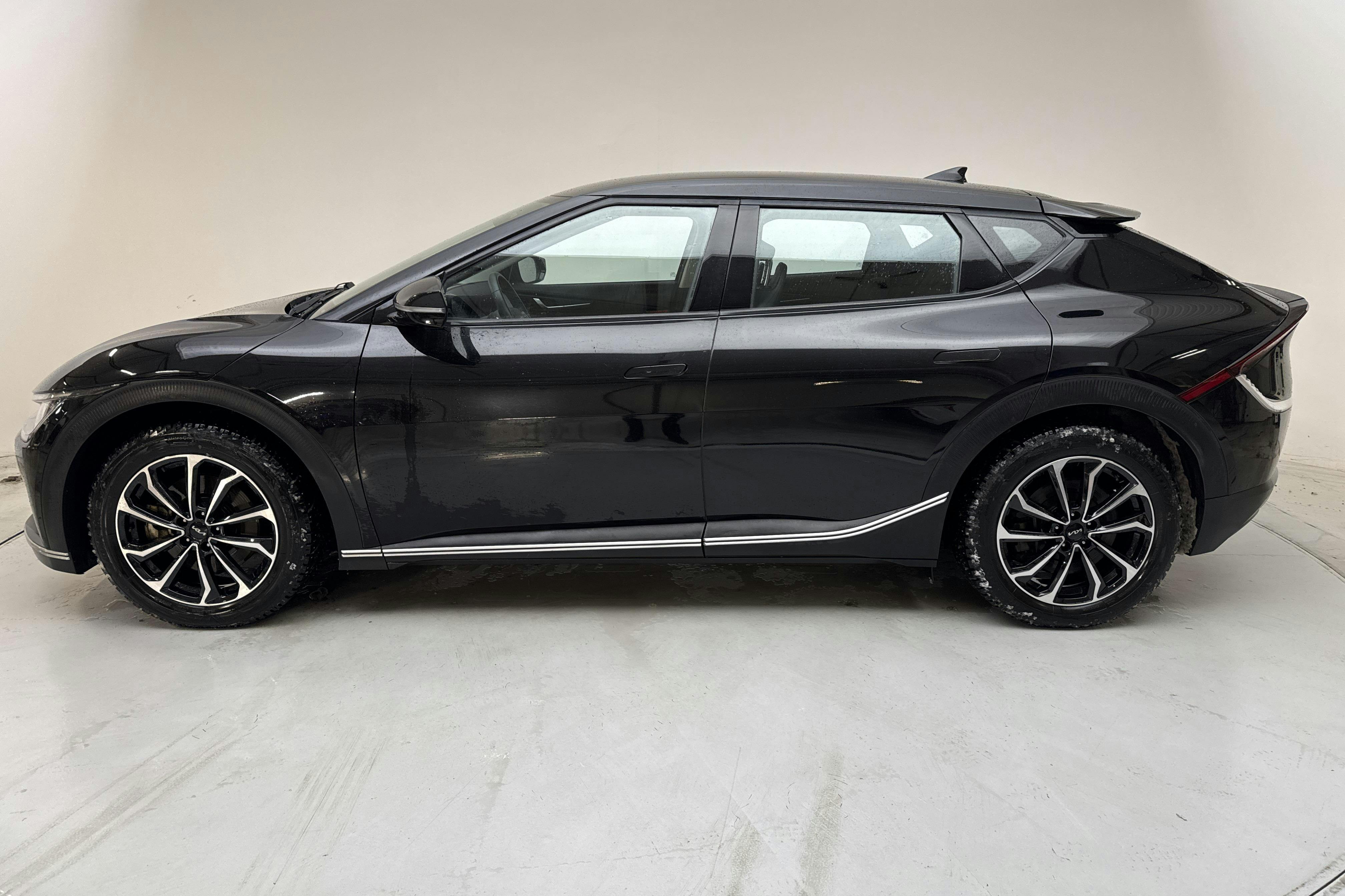 Presentation photo 2 of 18: KIA EV6 RWD (228hk) - 94 580 km - Automatic - black - 2023