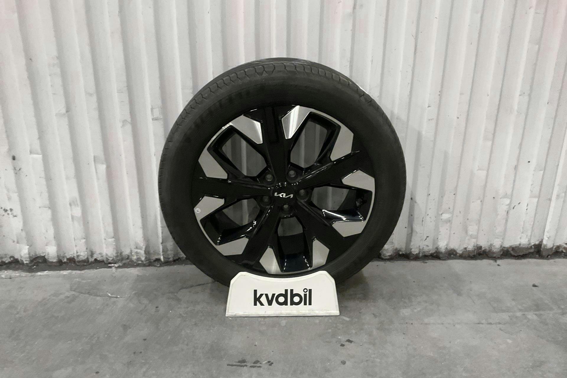 Presentationsfoto 19 av 19: KIA Sportage PHEV AWD (265hk) - 7 858 mil - Automat - vit - 2023